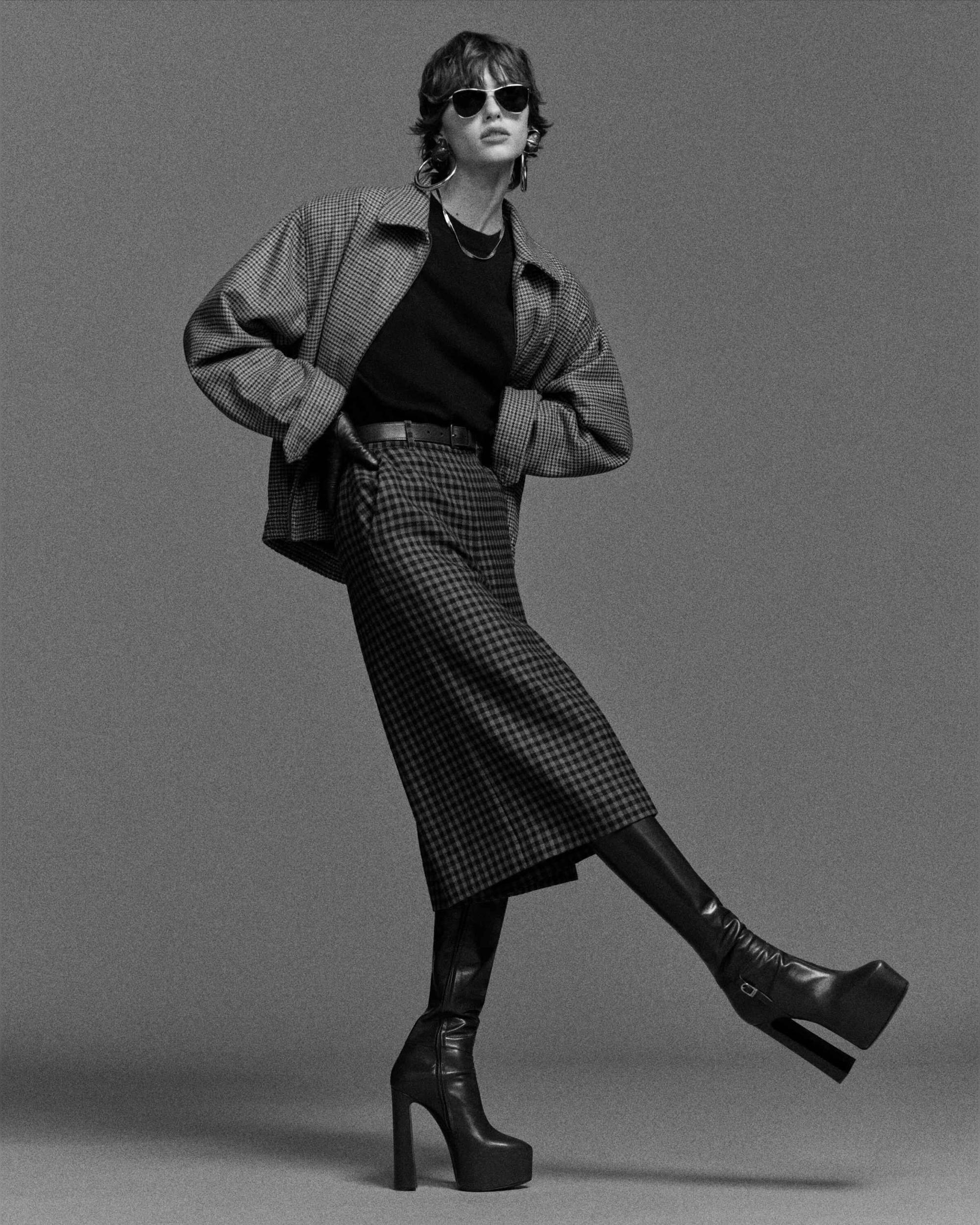 culottes in wool check Product Image