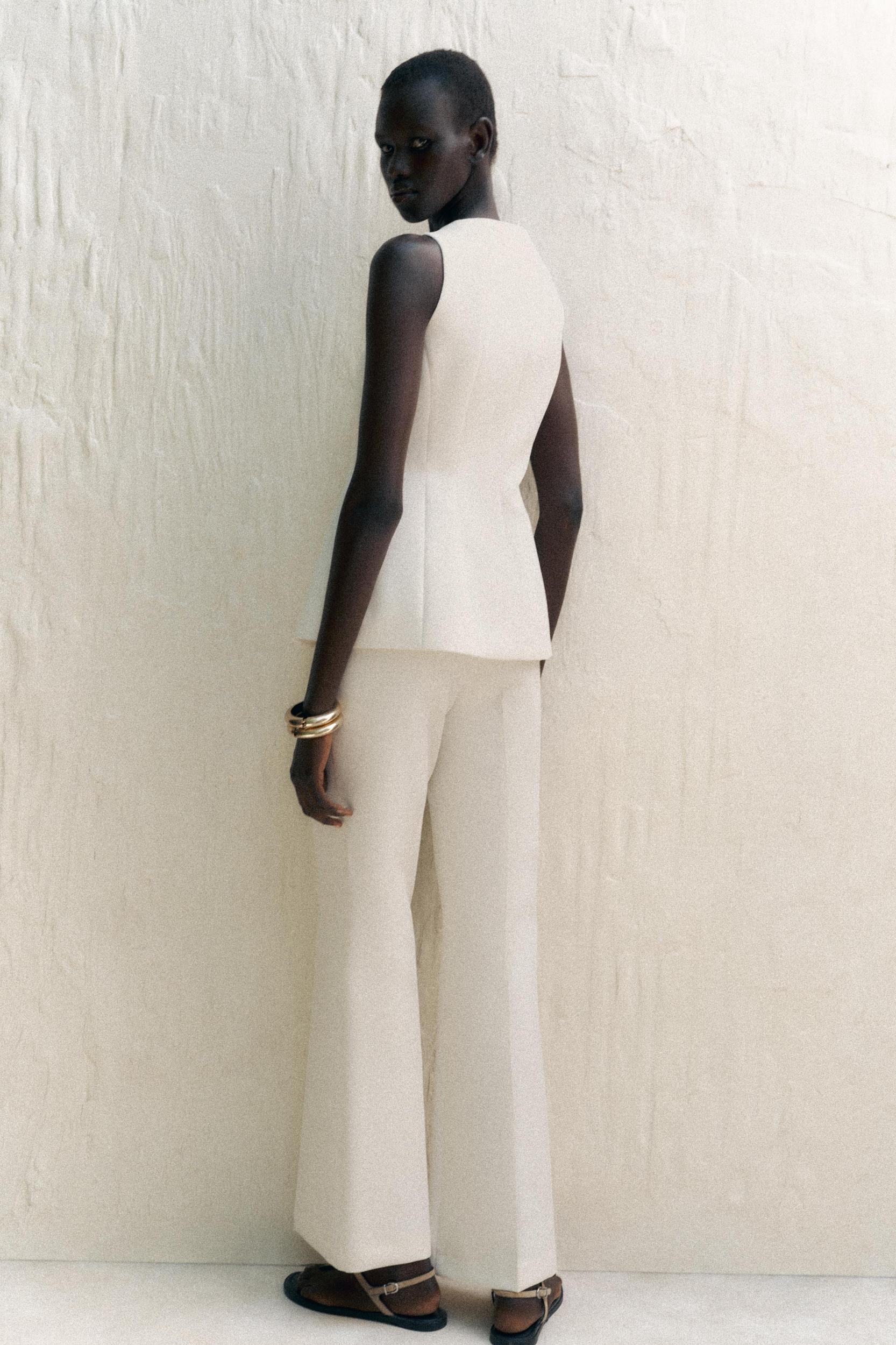 ZIP-UP BUSTIER VEST Product Image