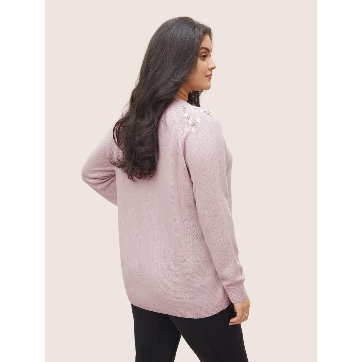 Plus Size Floral Embroidered Crew Neck Raglan Sleeve Pullover Lilac Women Elegant Long Sleeve Round Neck Everyday Pullovers BloomChic 28/5X Product Image