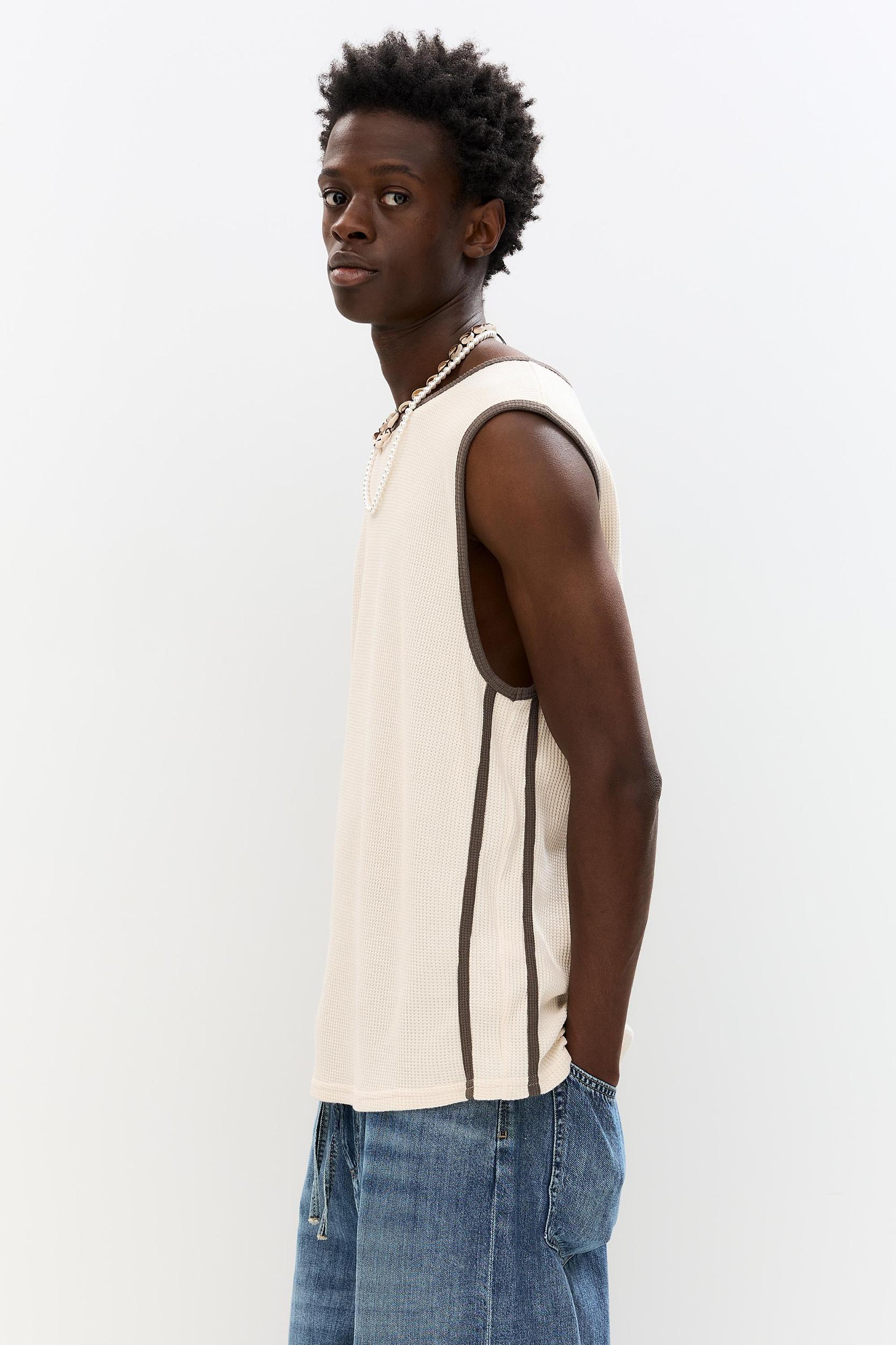 Waffle-texture sleeveless T-shirt Product Image