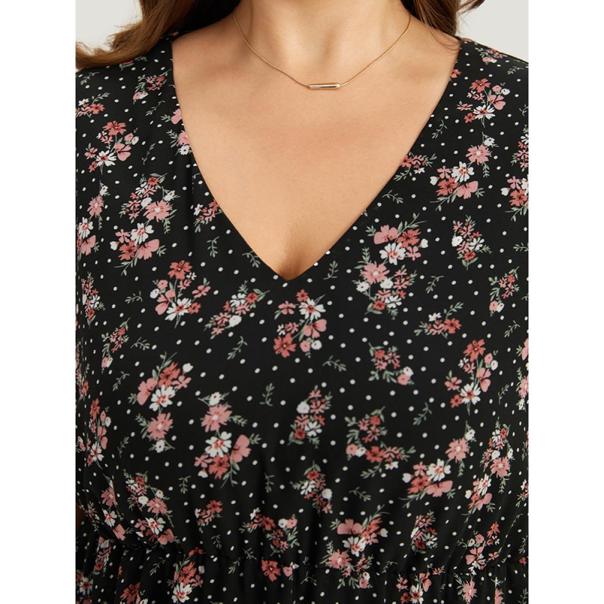 Plus Size Polka Dot & Floral Print Pocket V Neck Dress Black Women Elegant Lined V-neck Short sleeve Curvy Midi Dress BloomChic 28/5X Product Image