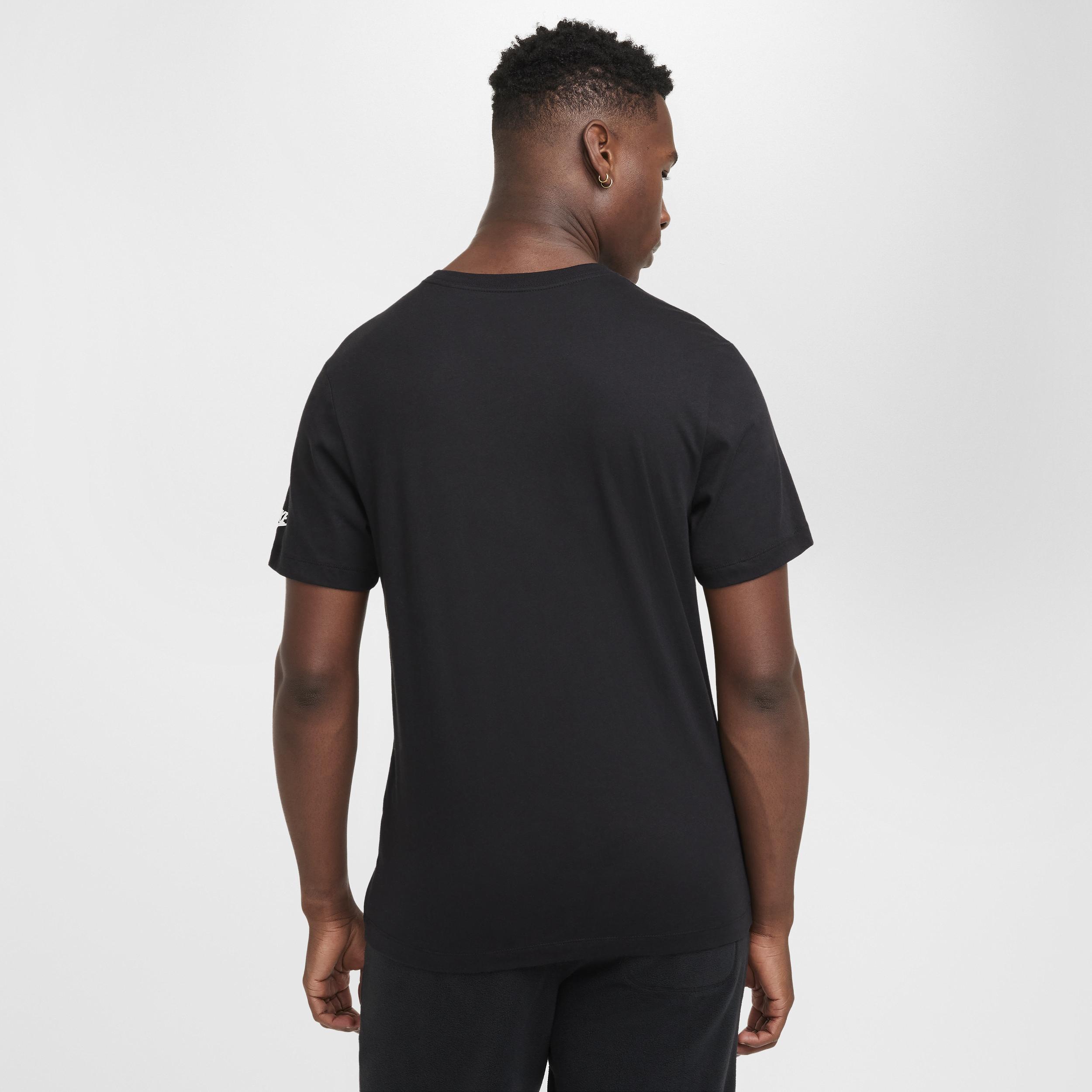 Men's Nike Sportswear Club T-Shirt Product Image
