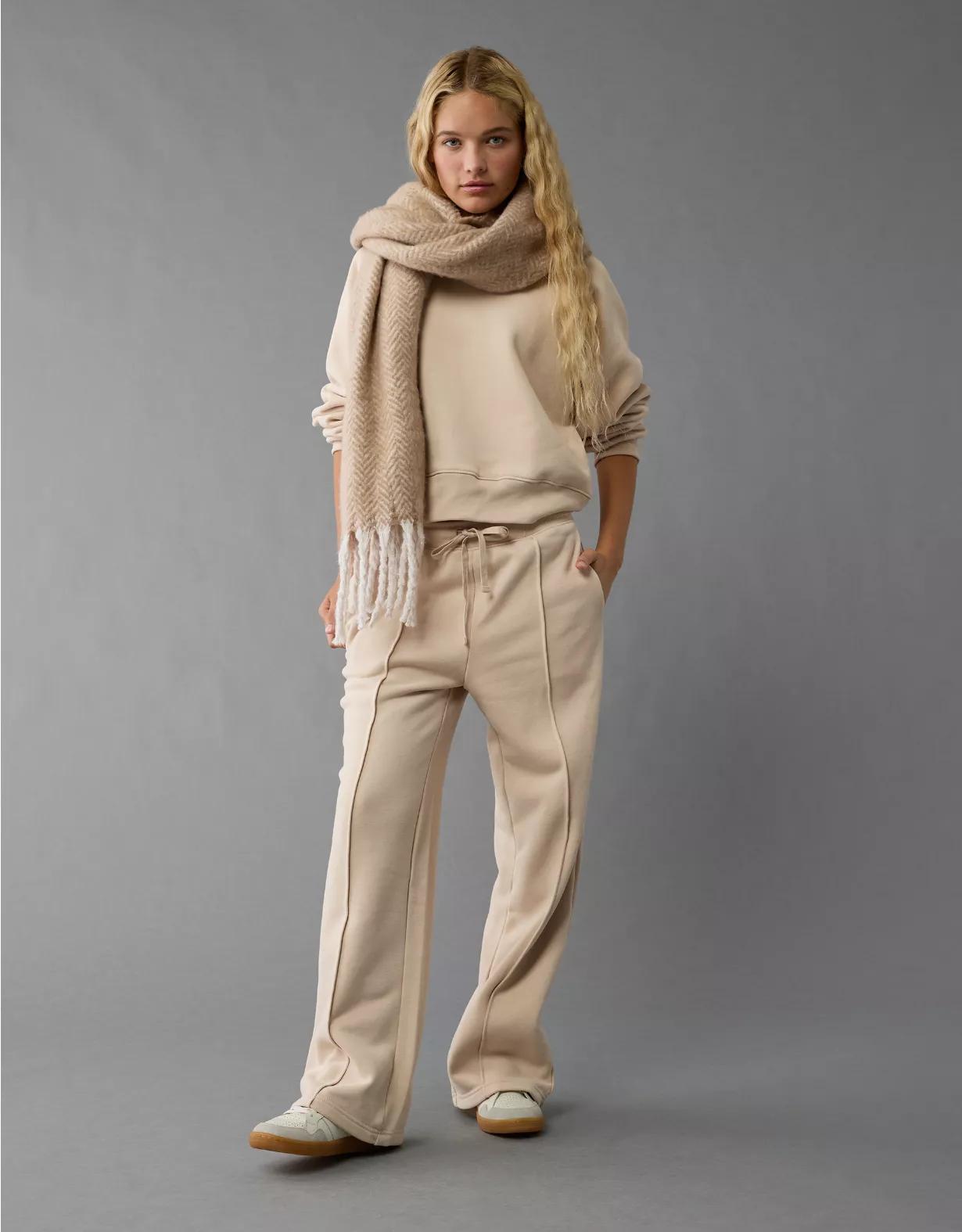 AE Everyday Luxe Wide-Leg Sweatpant Product Image
