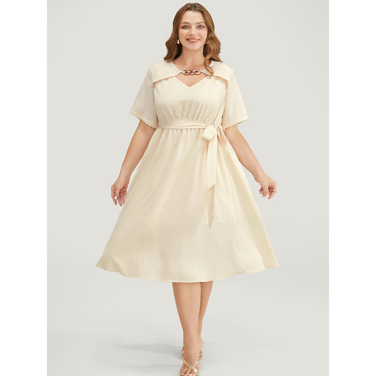 Plus Size Solid Chain Detail Cut Out Pocket Belted Flutter Dress Beige Women Office Cross straps V-neck Short sleeve Curvy Midi Dress BloomChic 30/6X Product Image