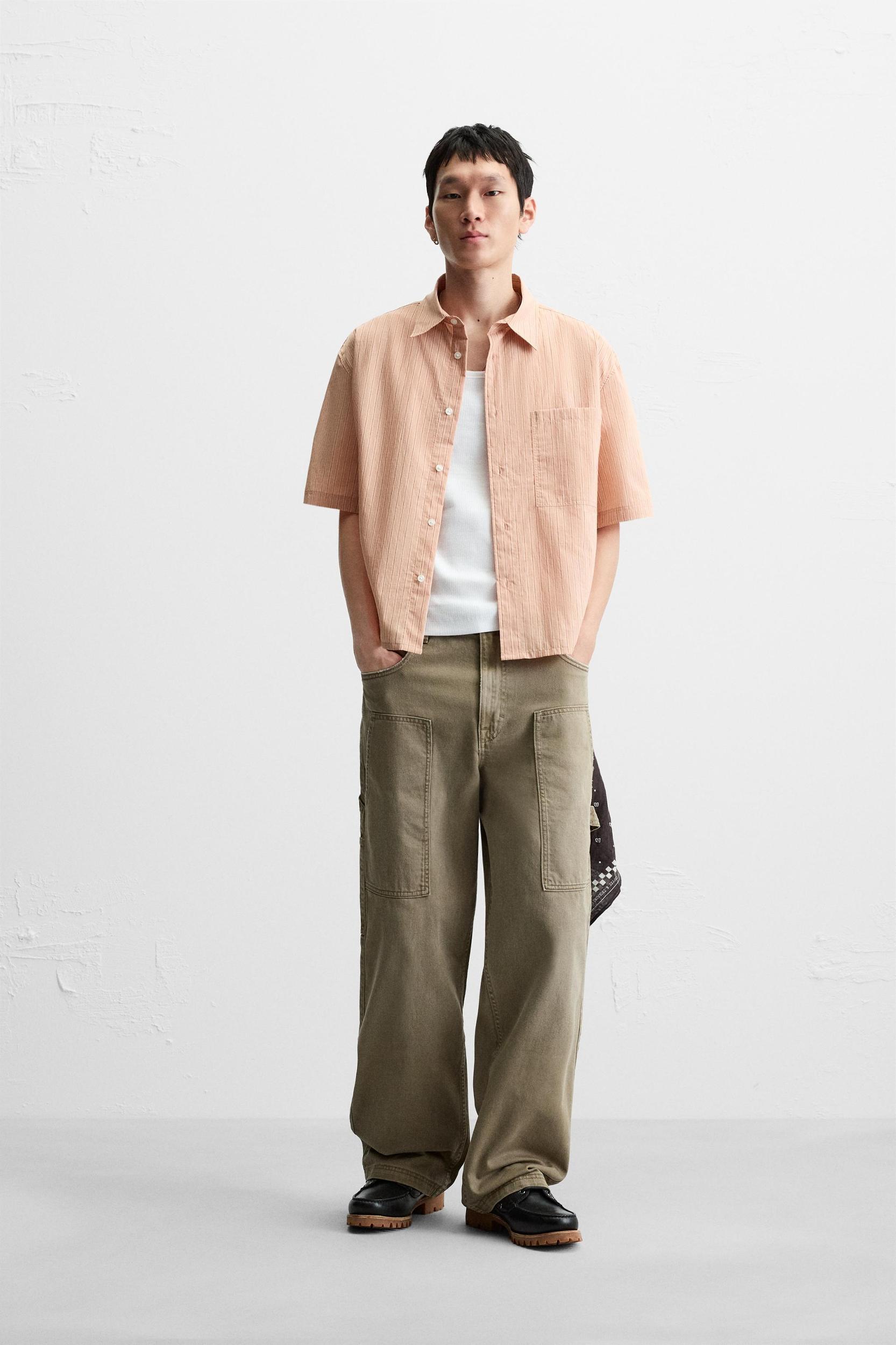 STRIPED CROPPED FIT SHIRT Product Image