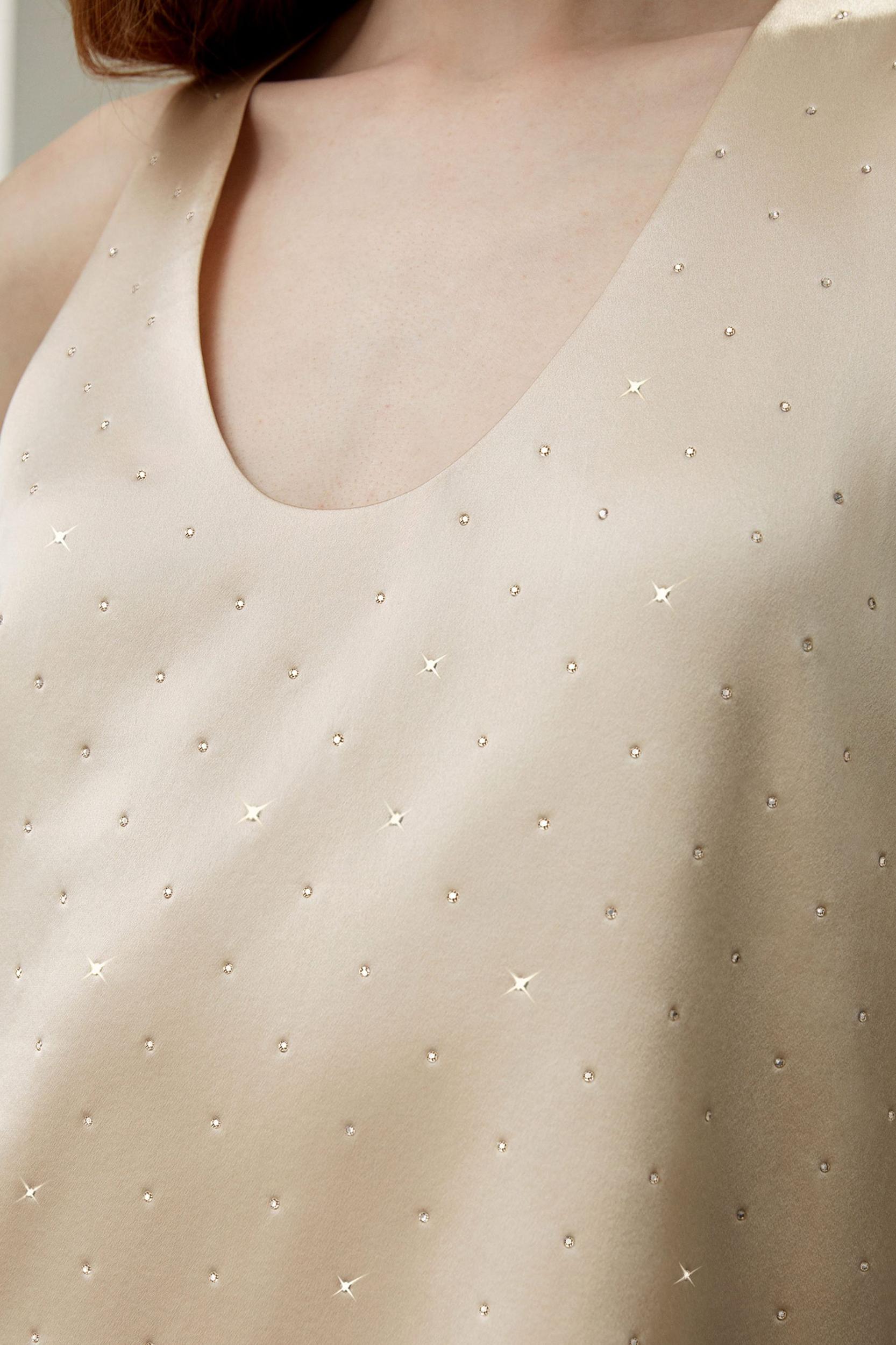 Silk Sparkle U-Neck Vest Product Image