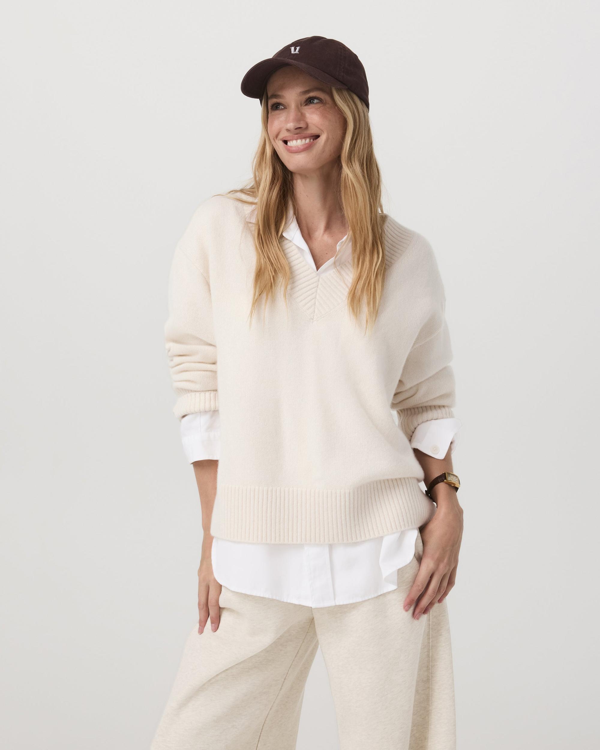 Émilie Cashmere Oversized V-Neck Product Image