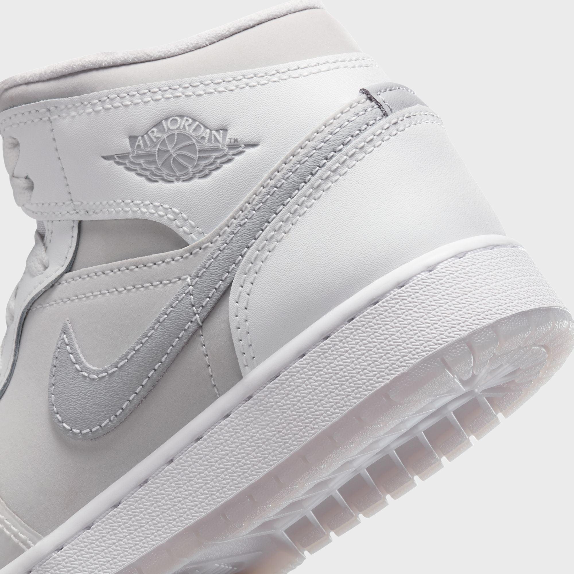 Jordan Air Jordan 1 Mid SE - Summit White / Metallic Silver Male Product Image