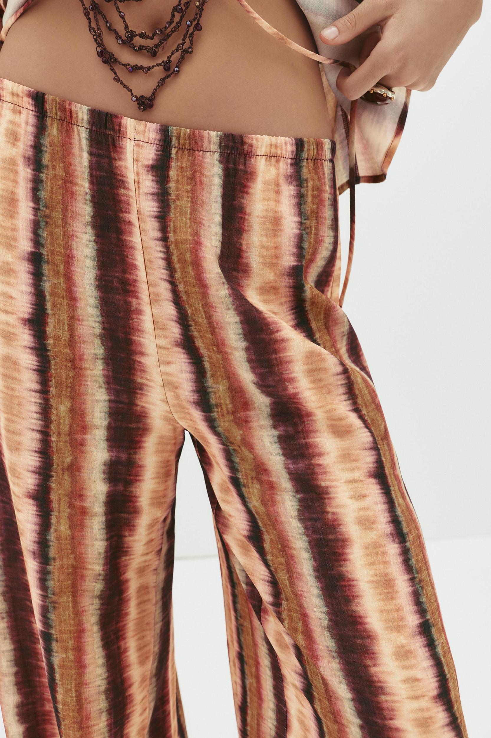 Printed flowy trousers Product Image