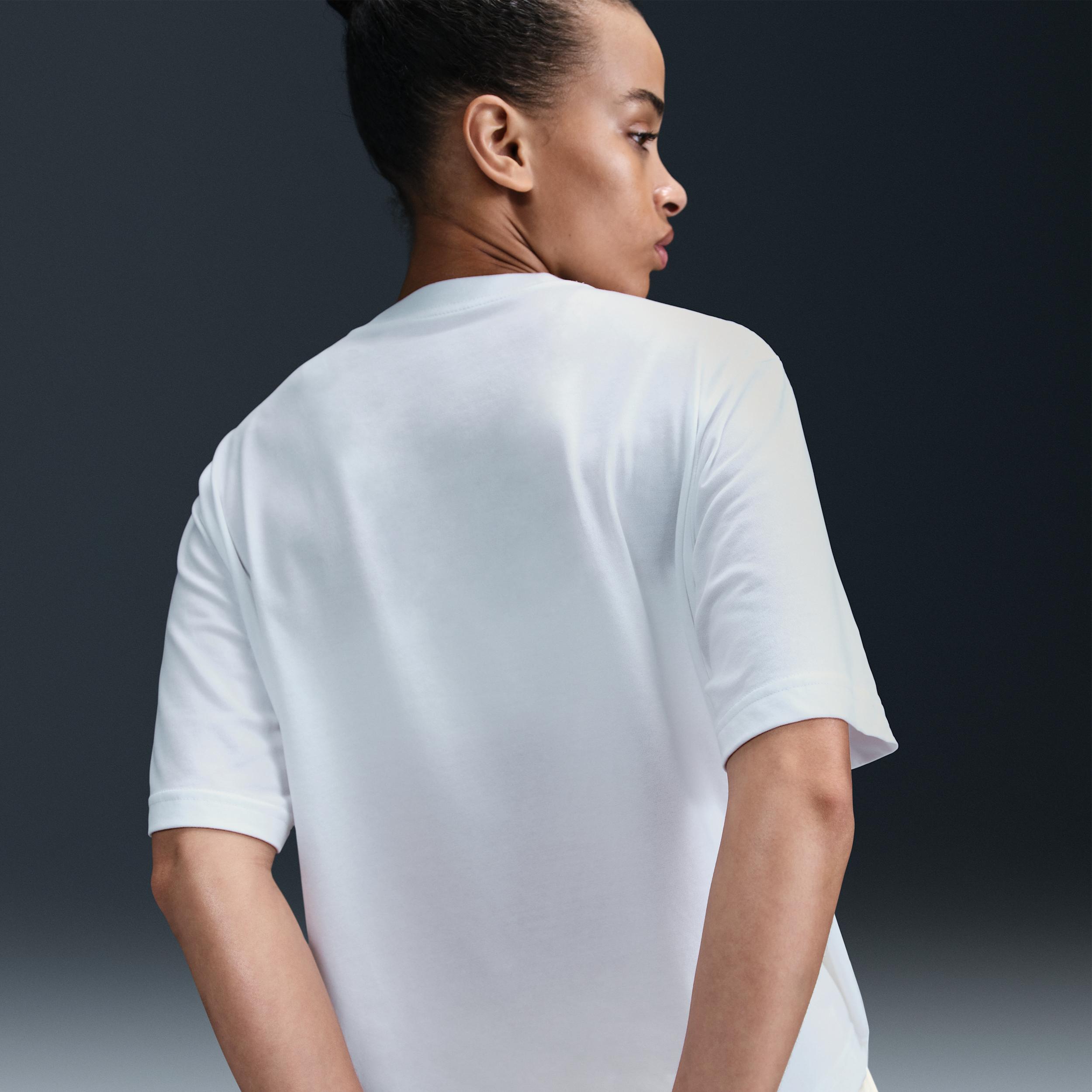 Nike Women's Slam Dri-FIT Short-Sleeve T-Shirt Product Image