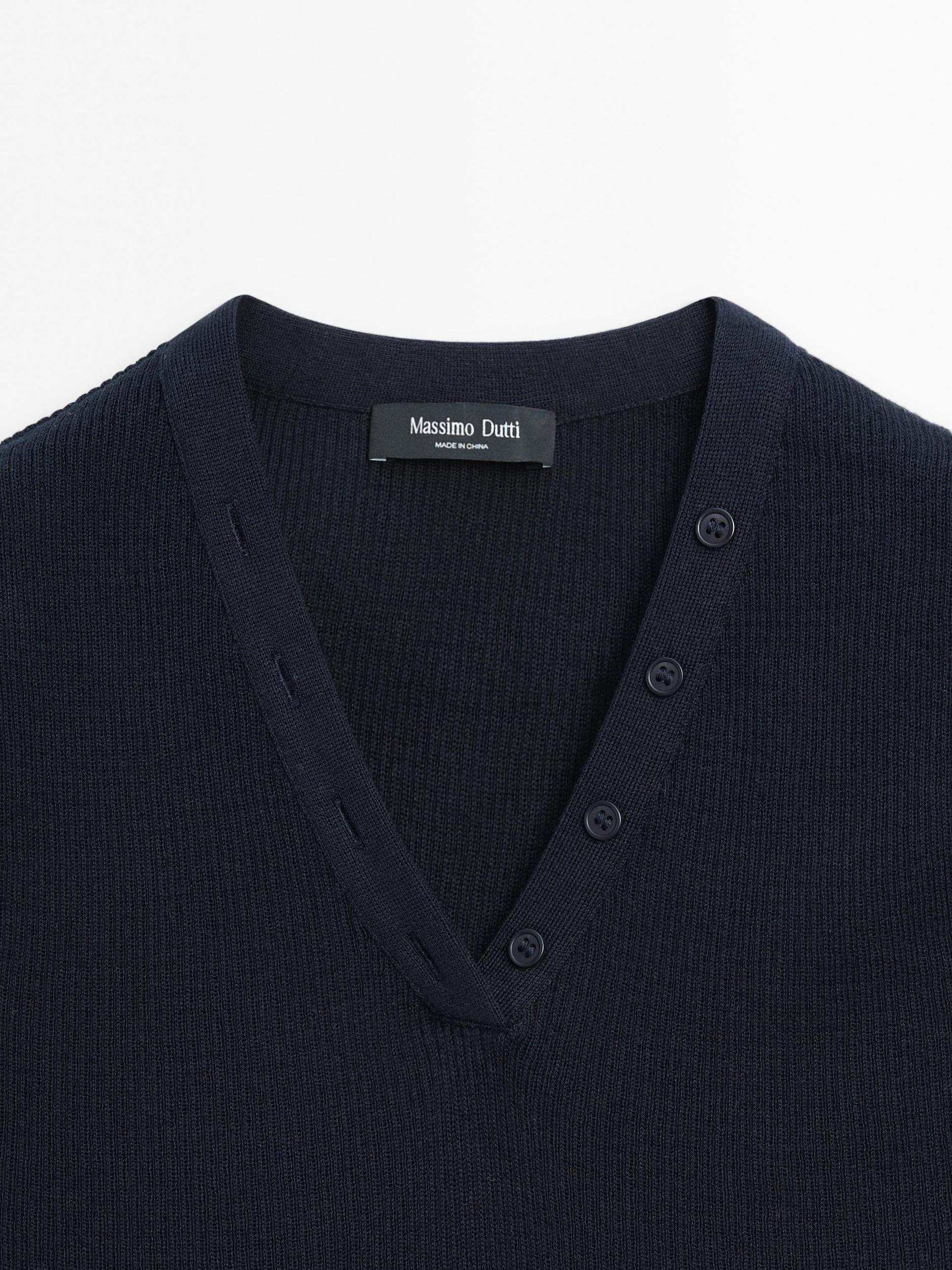 Ribbed top with collar detail Product Image