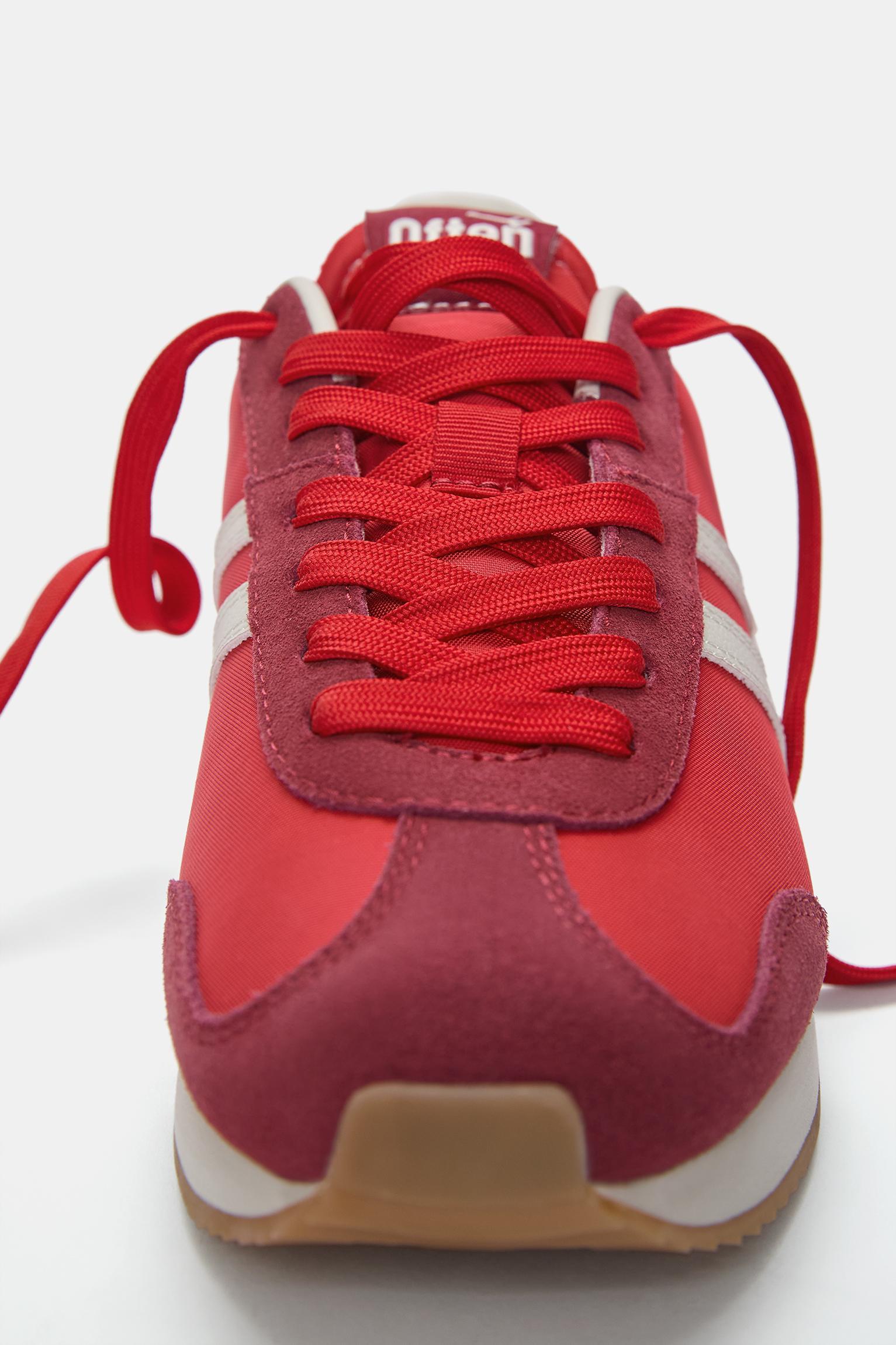 Retro sneakers Product Image