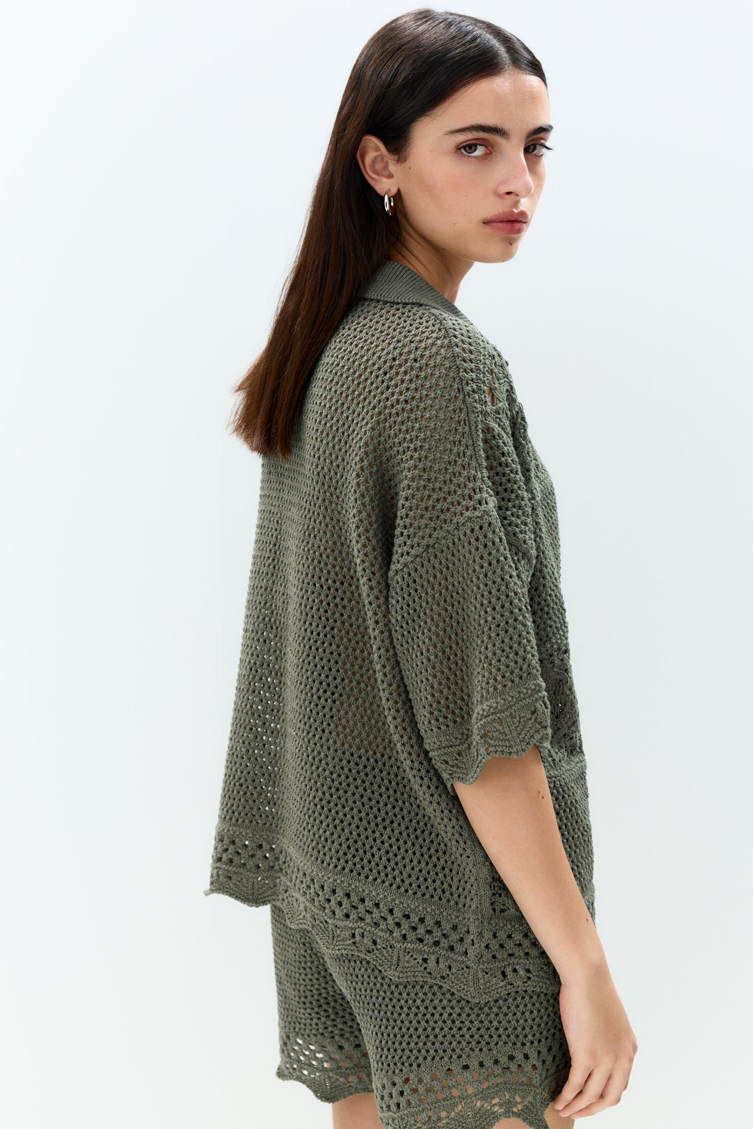 Short sleeve wavy crochet shirt Product Image