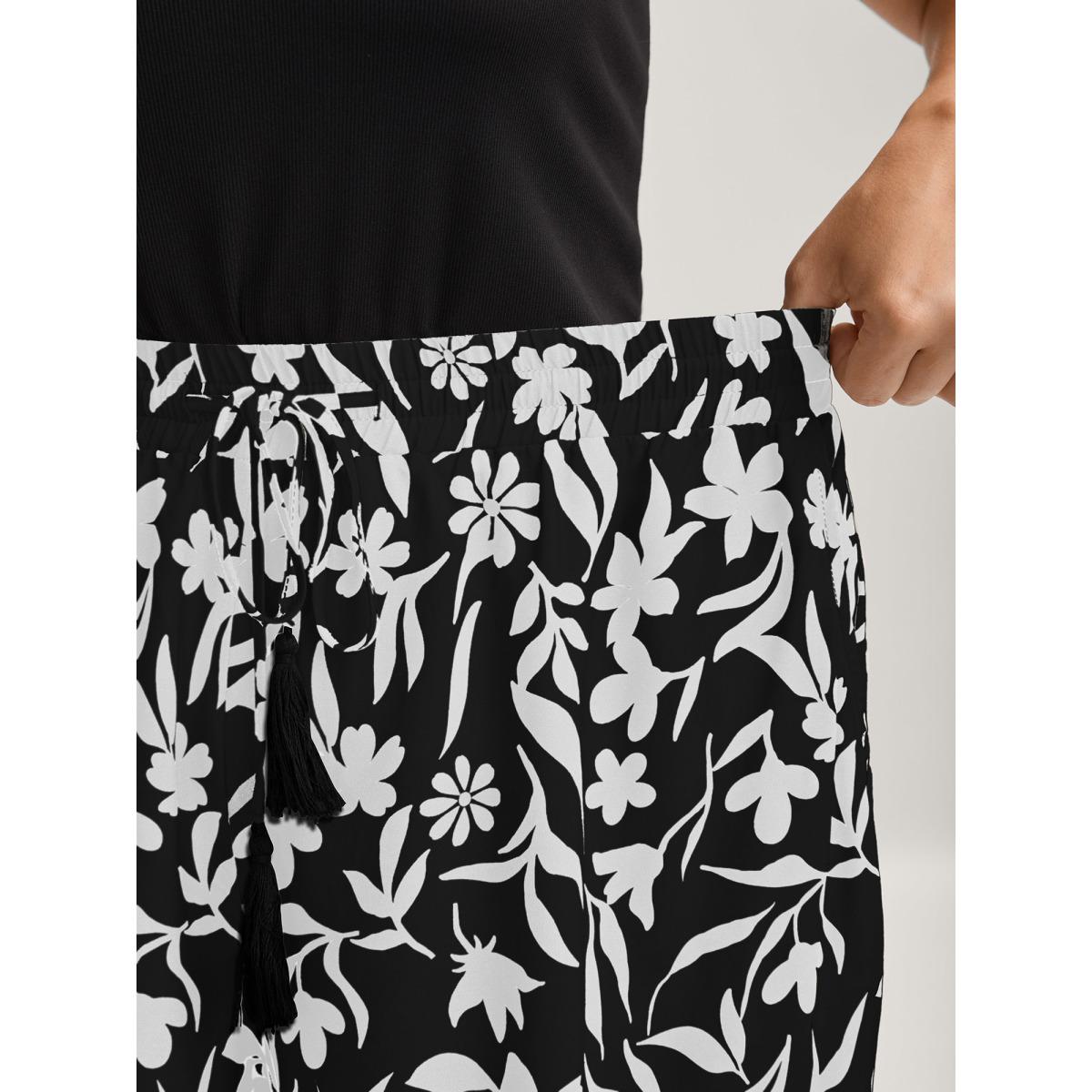 Plus Size Floral Print Wide-Leg Contrast Pants Women WhiteSmoke Resort Wide Leg Mid Rise Vacation Pants BloomChic 30/6X Product Image