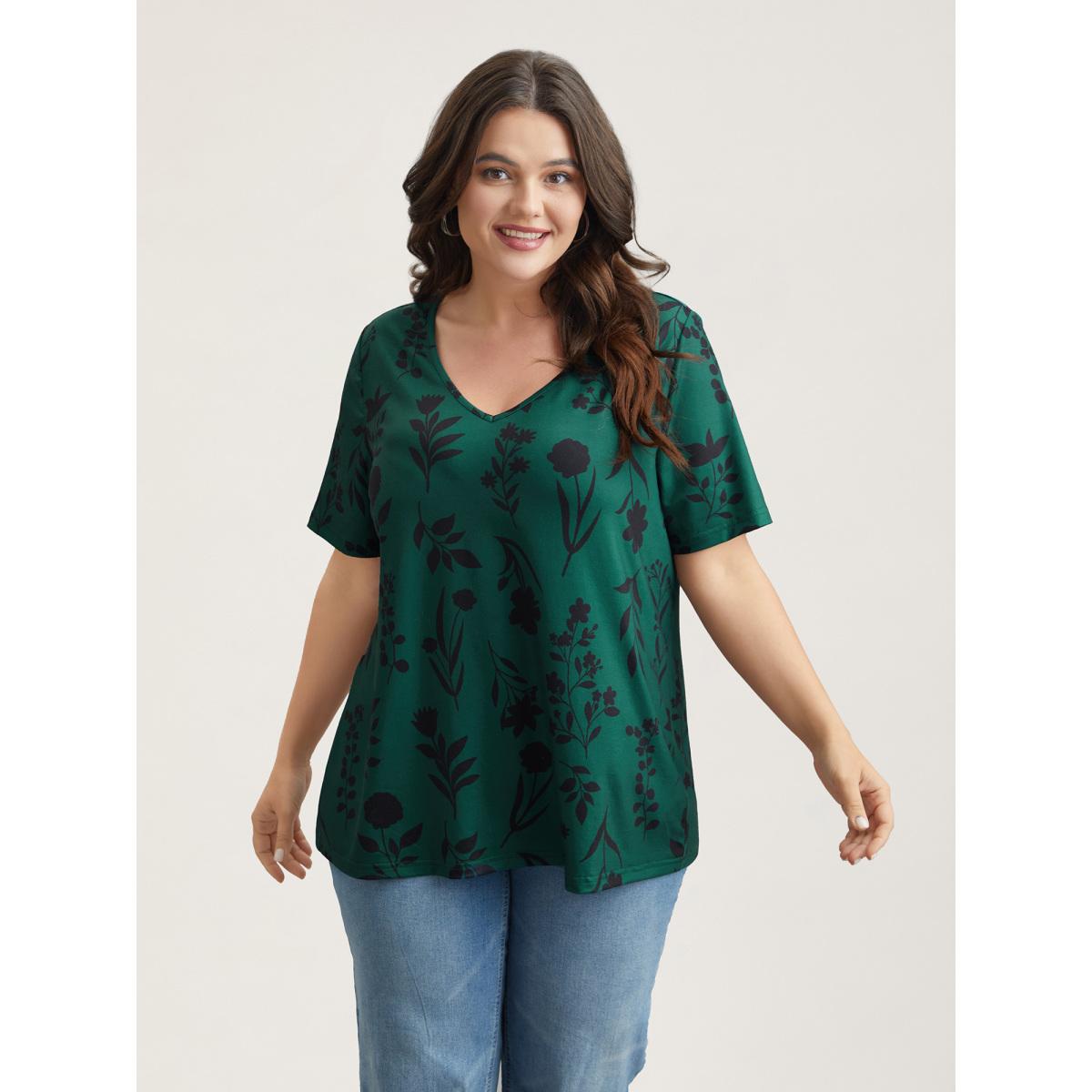 Plus Size Stretchy Floral Print V-Neck T-Shirt DarkGreen Women Leisure Non Natural Flowers V-neck Casual T-shirts BloomChic 22-24/3X Product Image