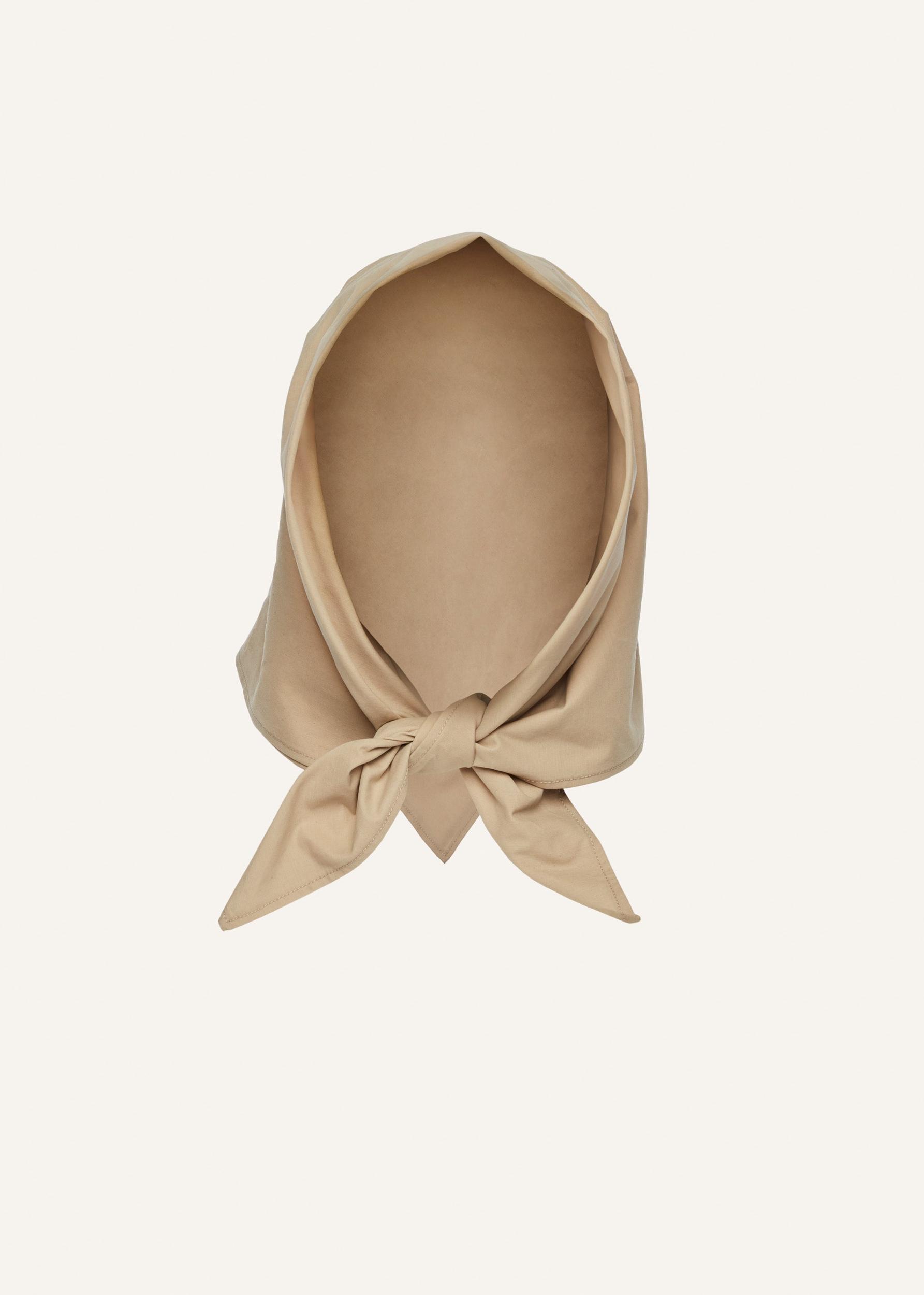 Versatile scarf in light beige Product Image