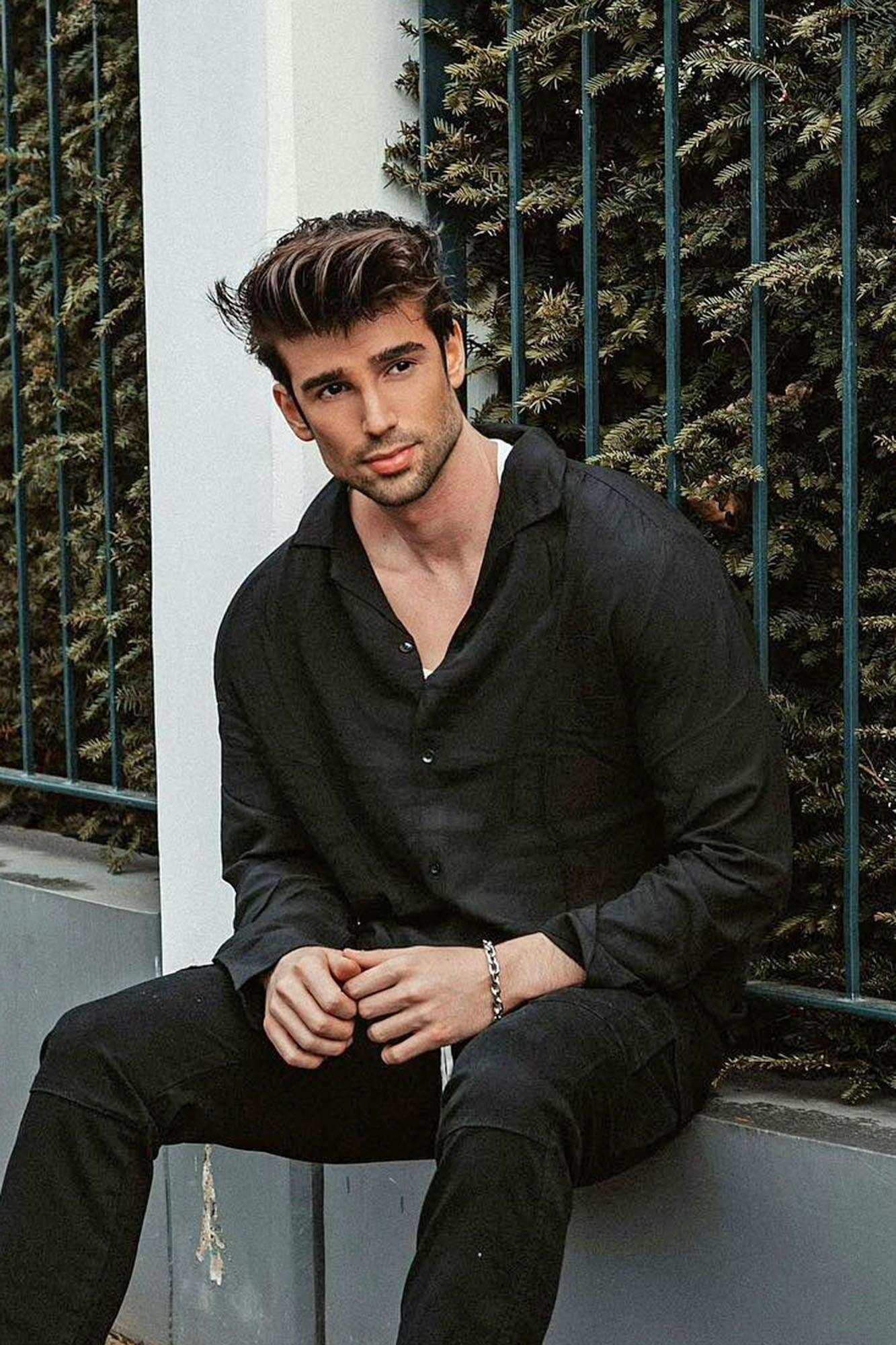 Dawson Relaxed Long Sleeve Button Up Shirt - Black Product Image