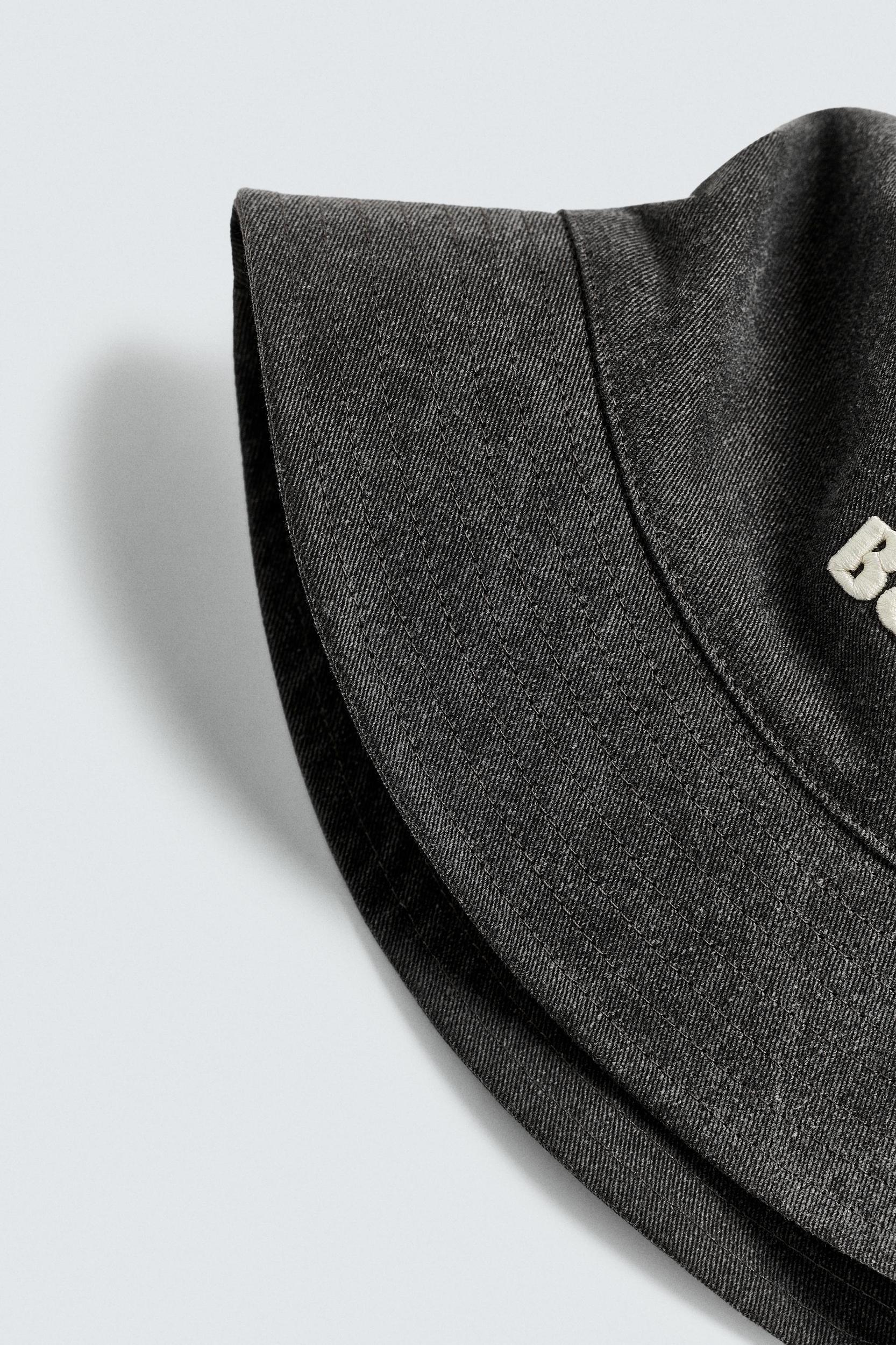 CONTRAST EMBROIDERY BUCKET HAT Product Image