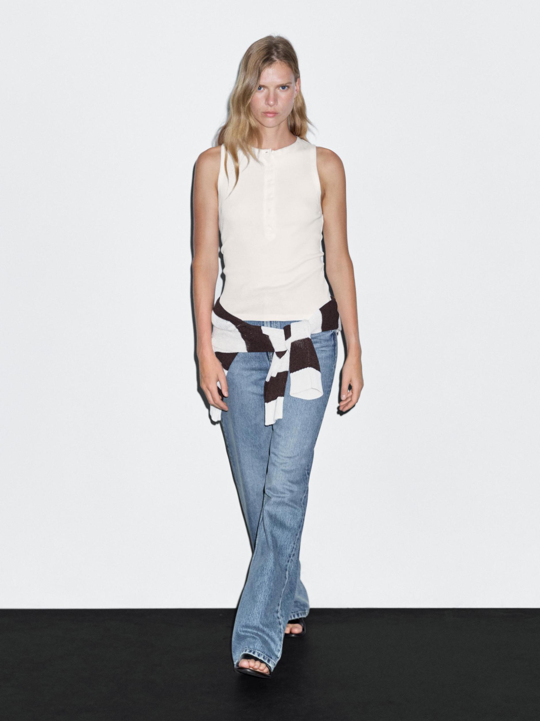 Top with contrast trim detail Product Image