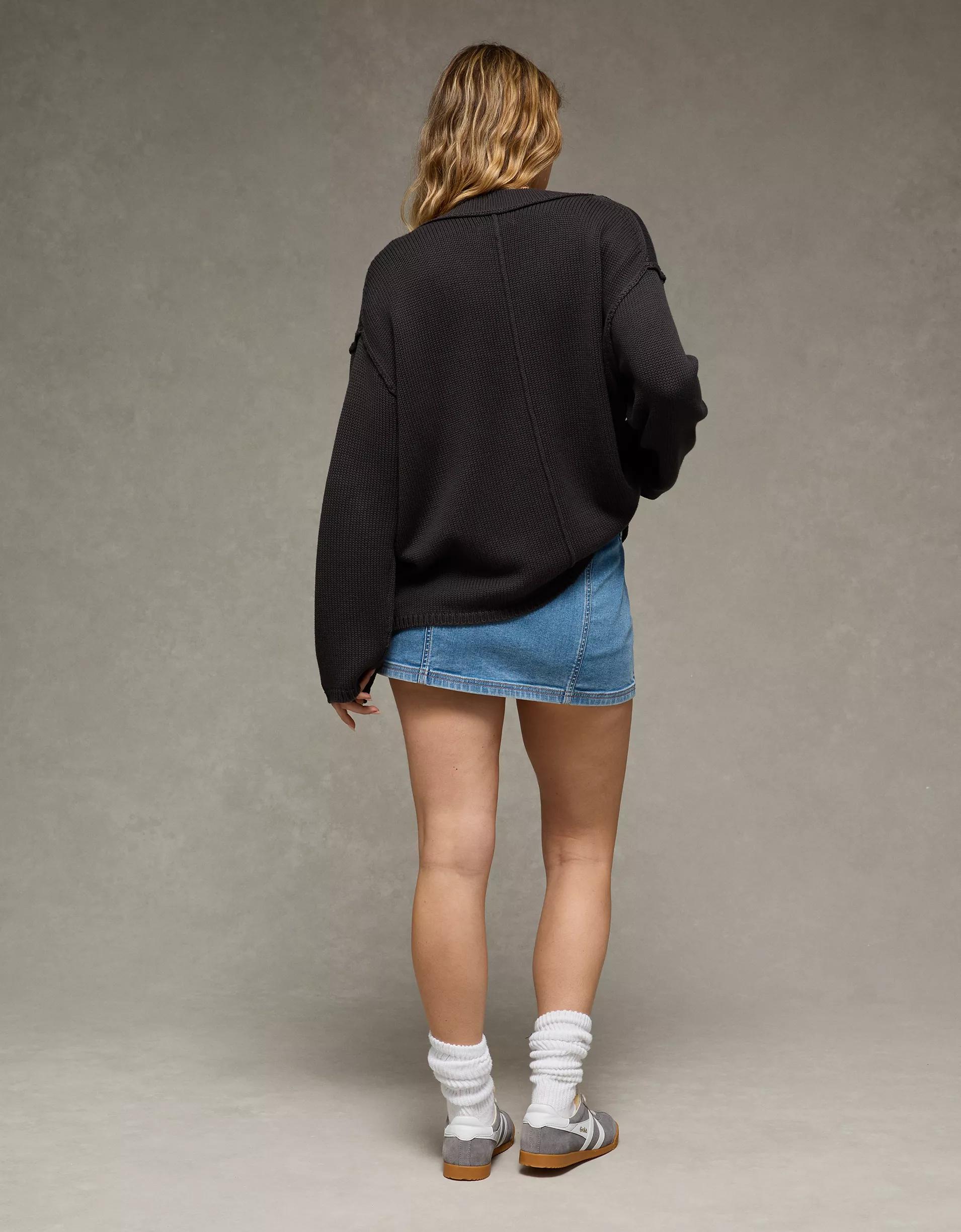 AE Big Hug V-Neck Sweater Product Image