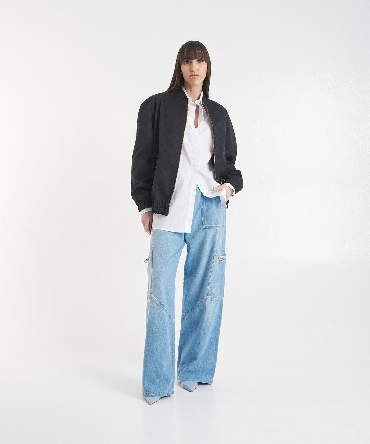 Wide leg jeans with cargo pockets Product Image
