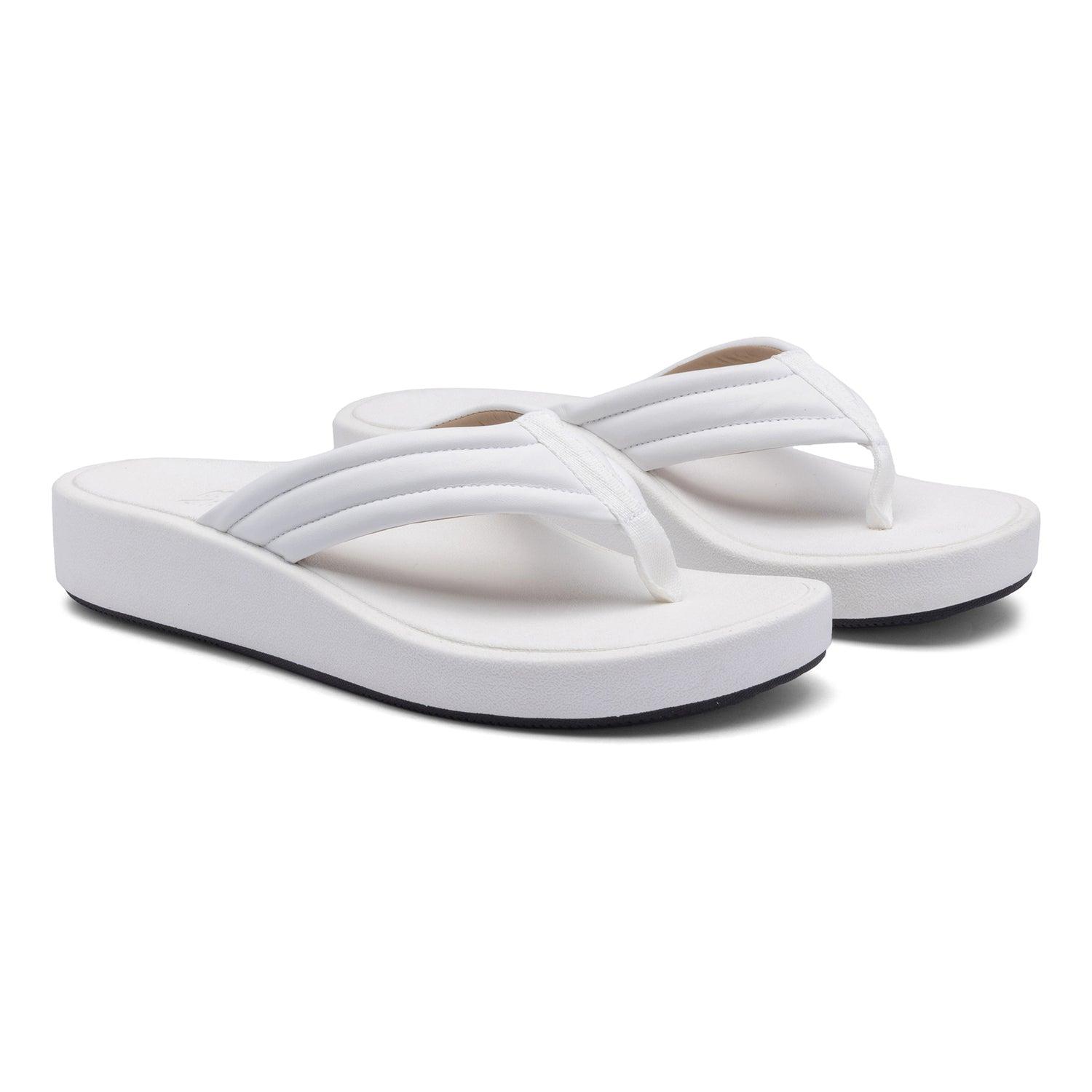 Paseo Thong Sandal Product Image