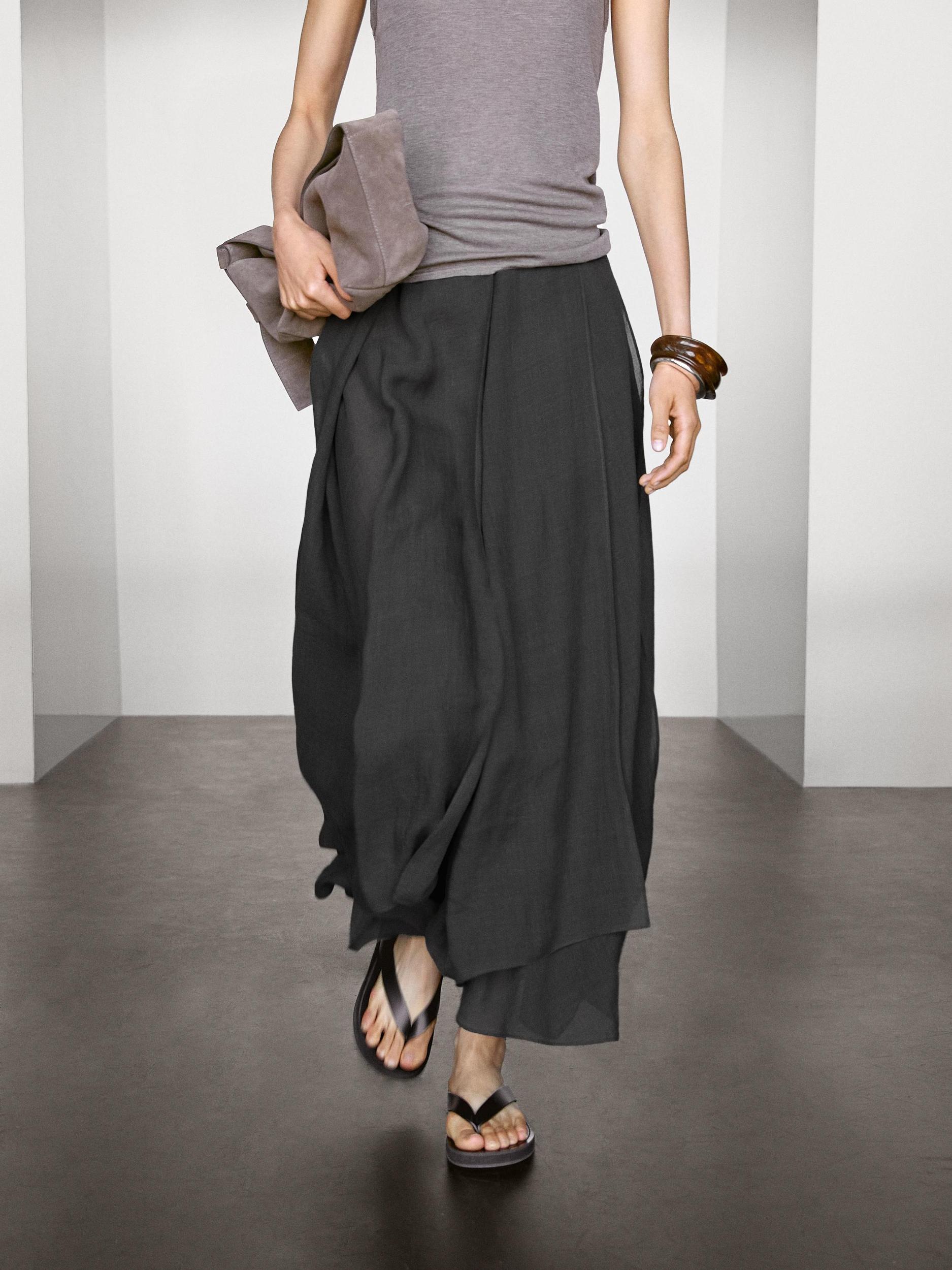 Long flowing skirt with ruffles Product Image