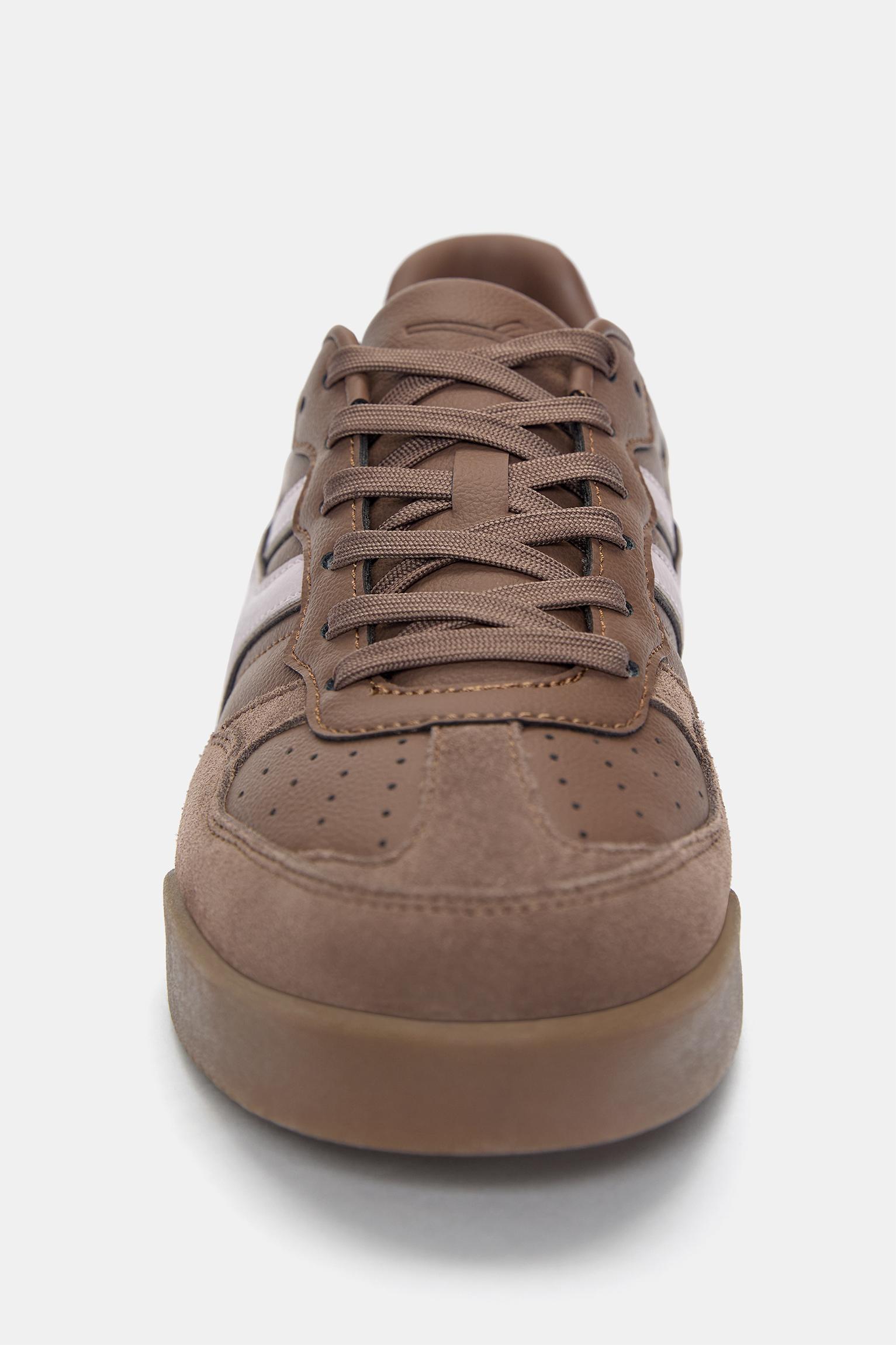 Retro sneakers Product Image