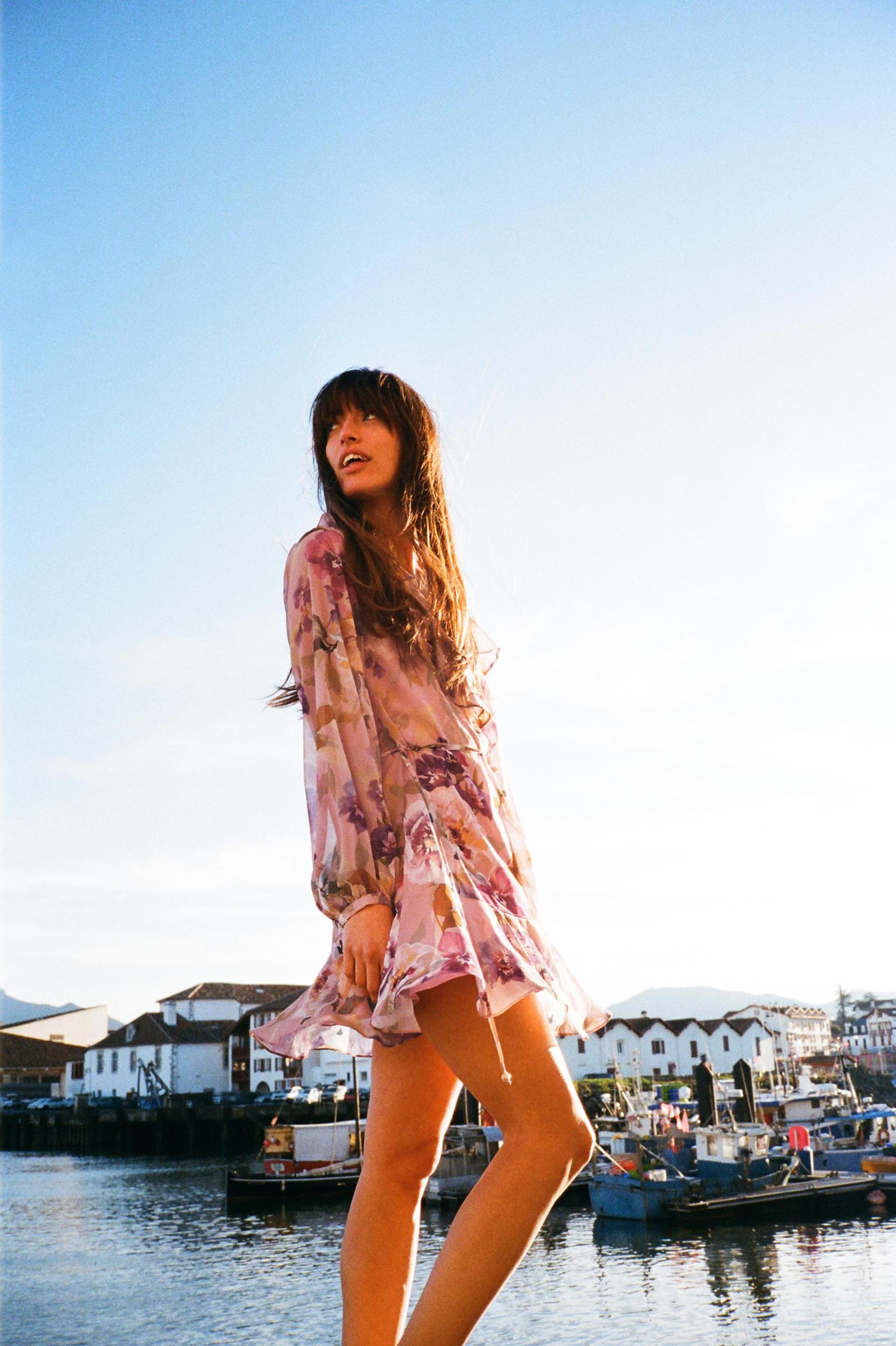 FLORAL PRINT RUFFLED MINI DRESS Product Image