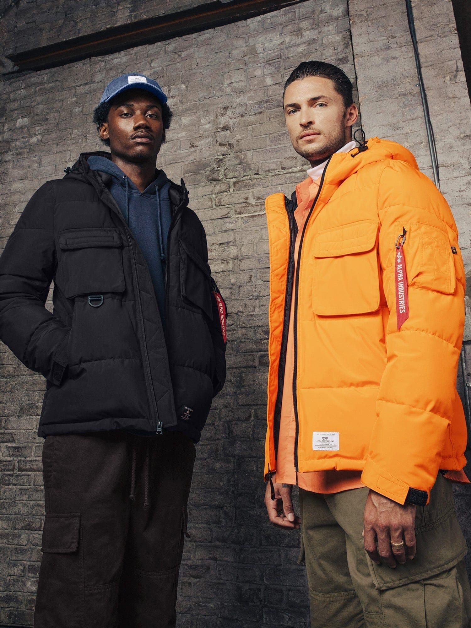 HOODED PUFFER JACKET (SEASONAL) Male Product Image