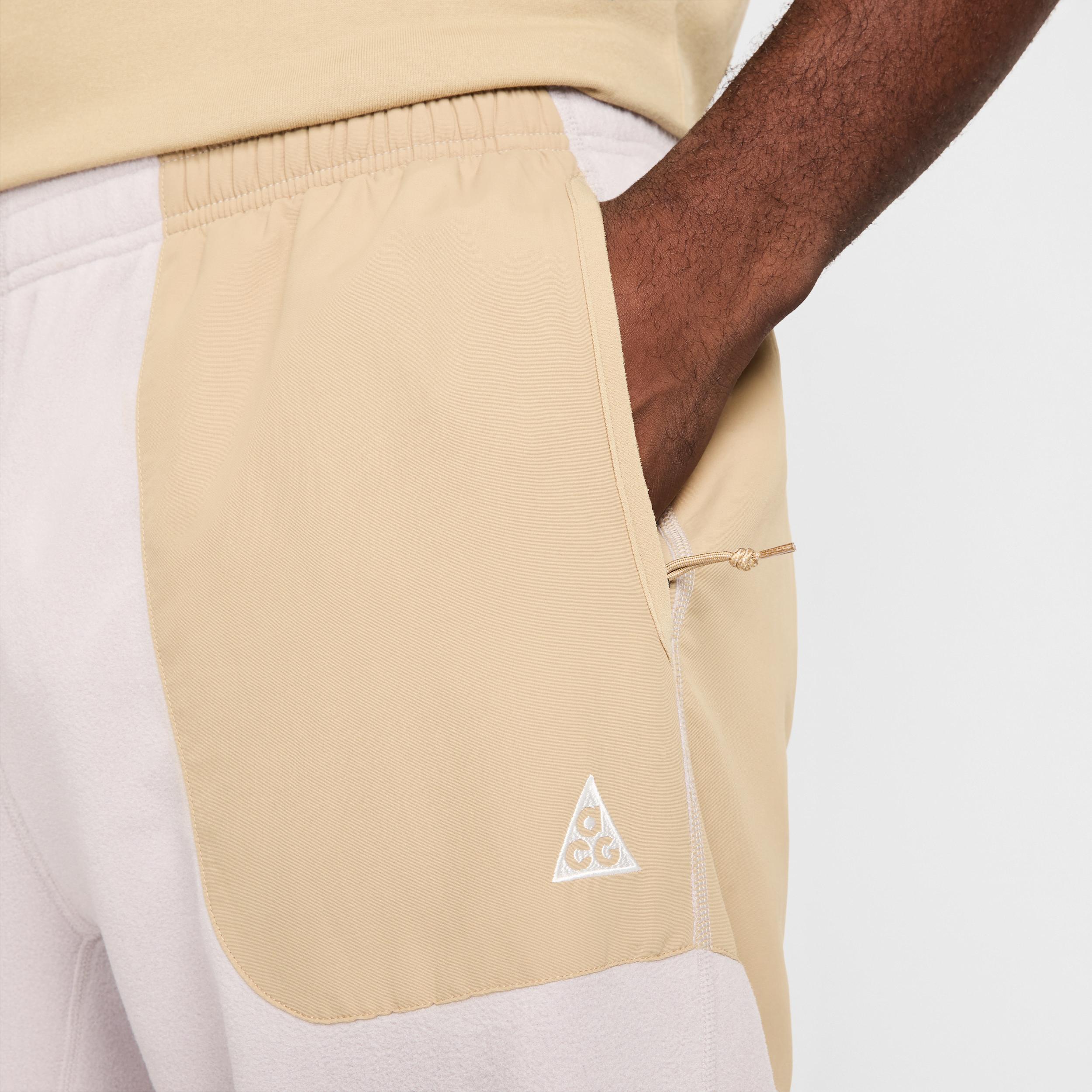 Men's Nike ACG "Wolf Tree" Plus Fleece Pants Product Image