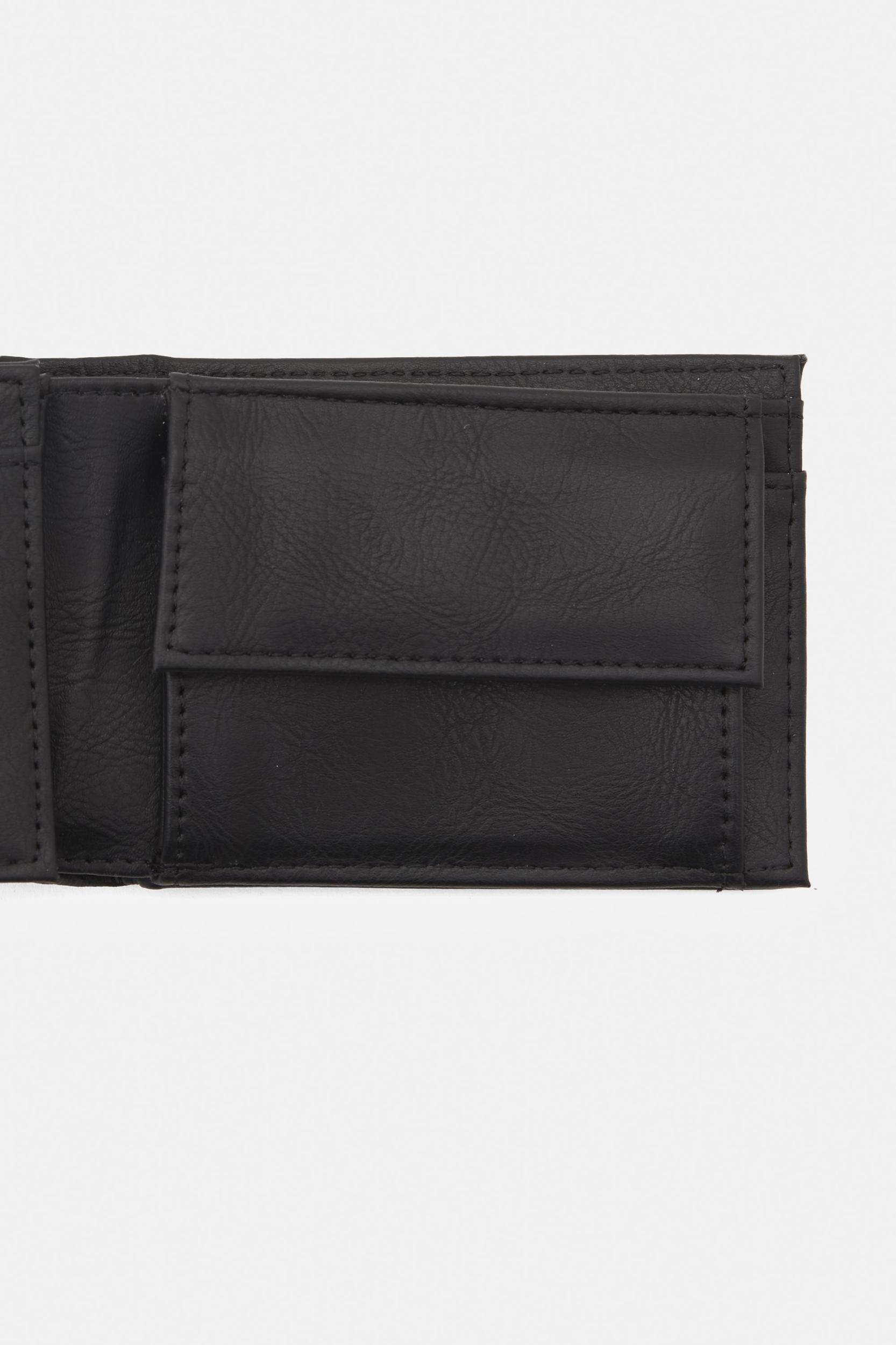 Faux leather wallet Product Image
