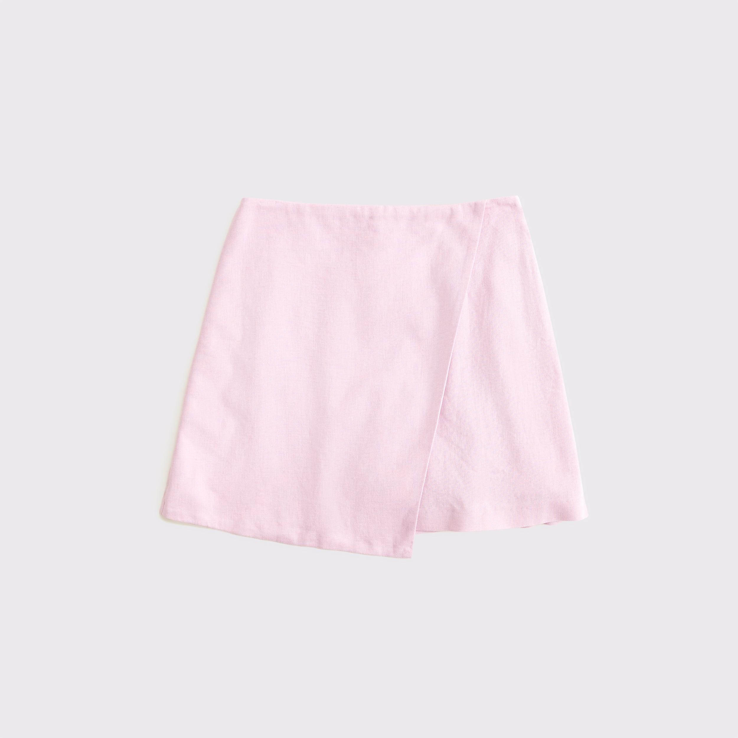 The A&F Scarlett Linen-Blend Wrap Mini Skort Product Image