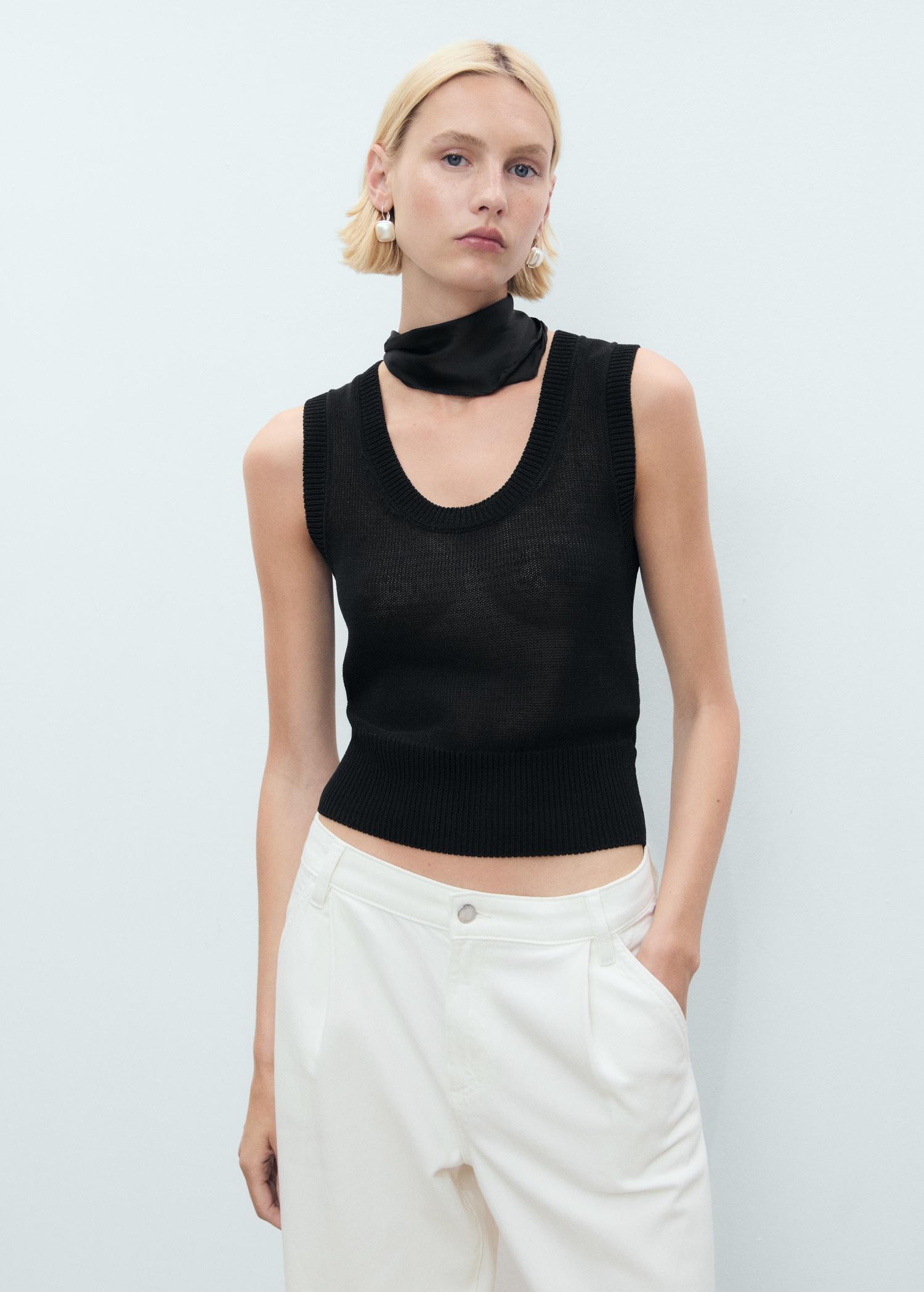 Wide leg pleated jeans - Women | MANGO USA Product Image