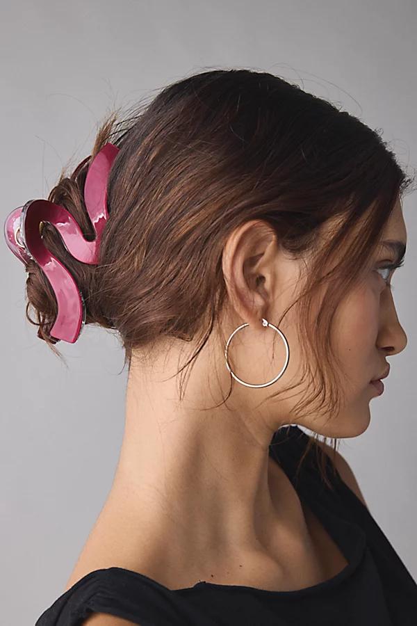 Marlowe Wave Resin Claw Clip Womens at Urban Outfitters Product Image