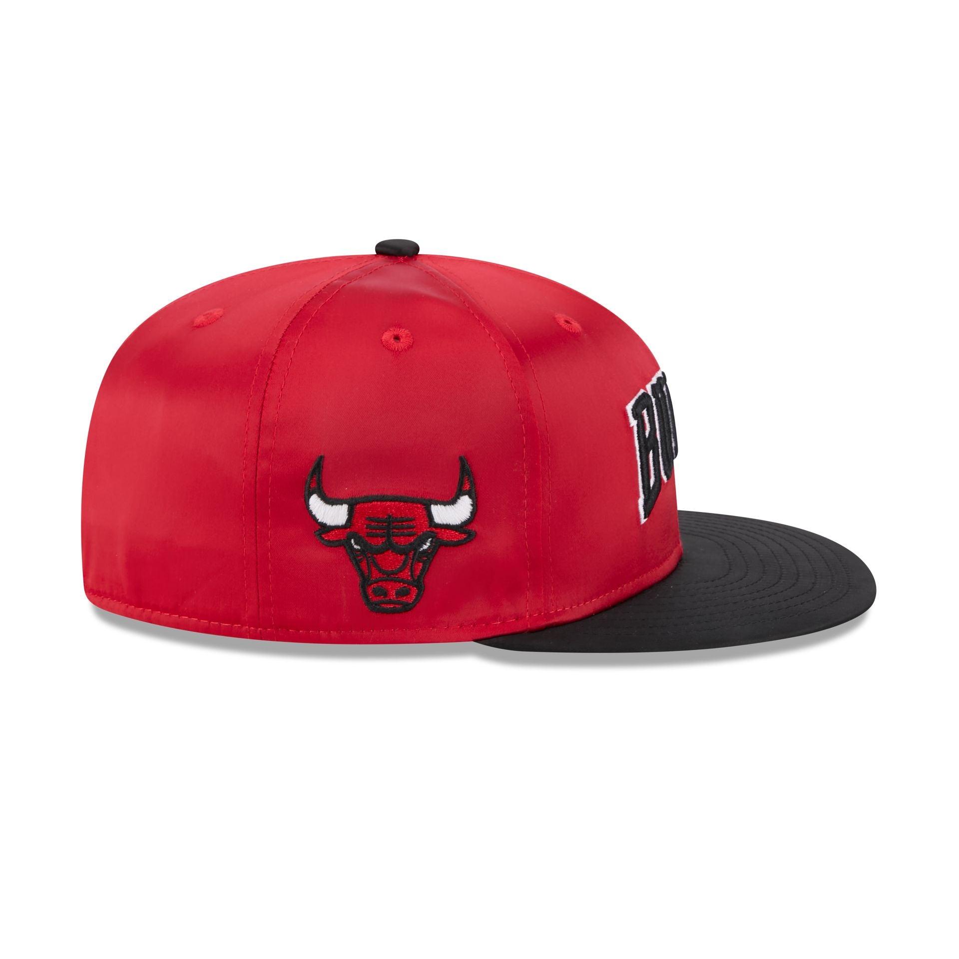 Chicago Bulls Spring Satin 59FIFTY Fitted Hat Male Product Image