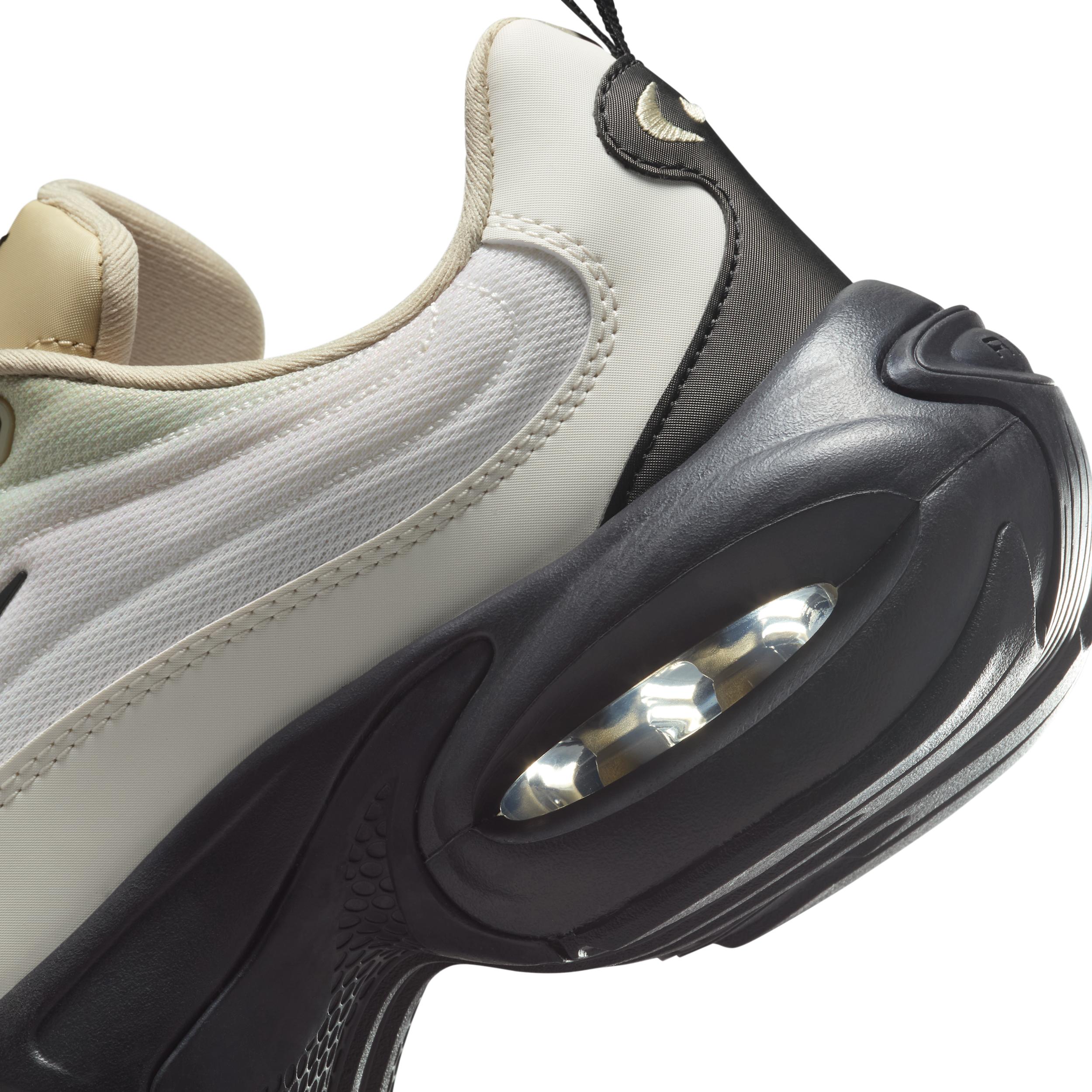 Nike Women's Air Max Portal Shoes Product Image