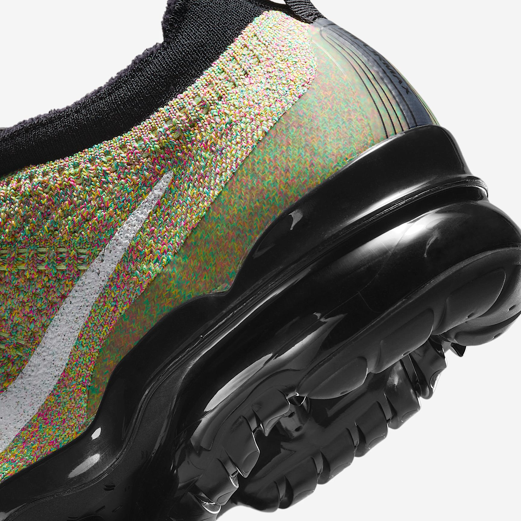 Nike Men's Air VaporMax 2023 Flyknit Shoes Product Image