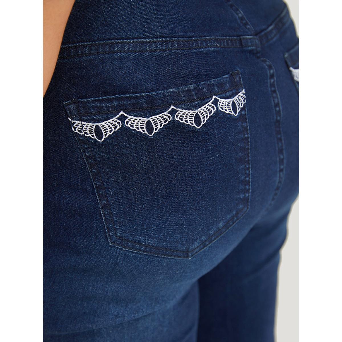 Plus Size Very Stretchy High Rise Dark Wash Embroidery Back Jeans Women DarkBlue Casual Plain Embroidered High stretch Jeans BloomChic 28/5X Product Image
