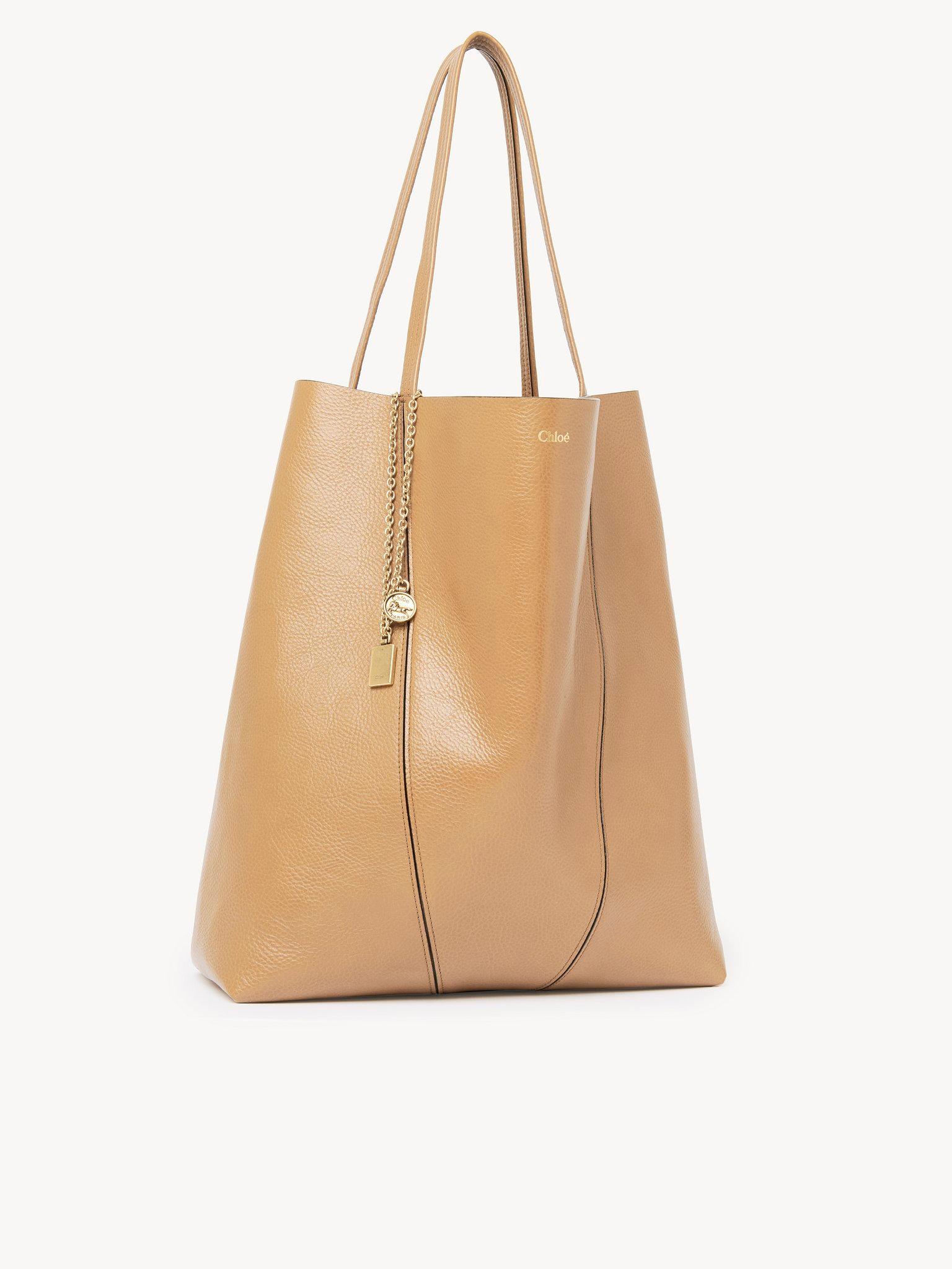 Large Chloé Spin tote bag in grained leather Product Image
