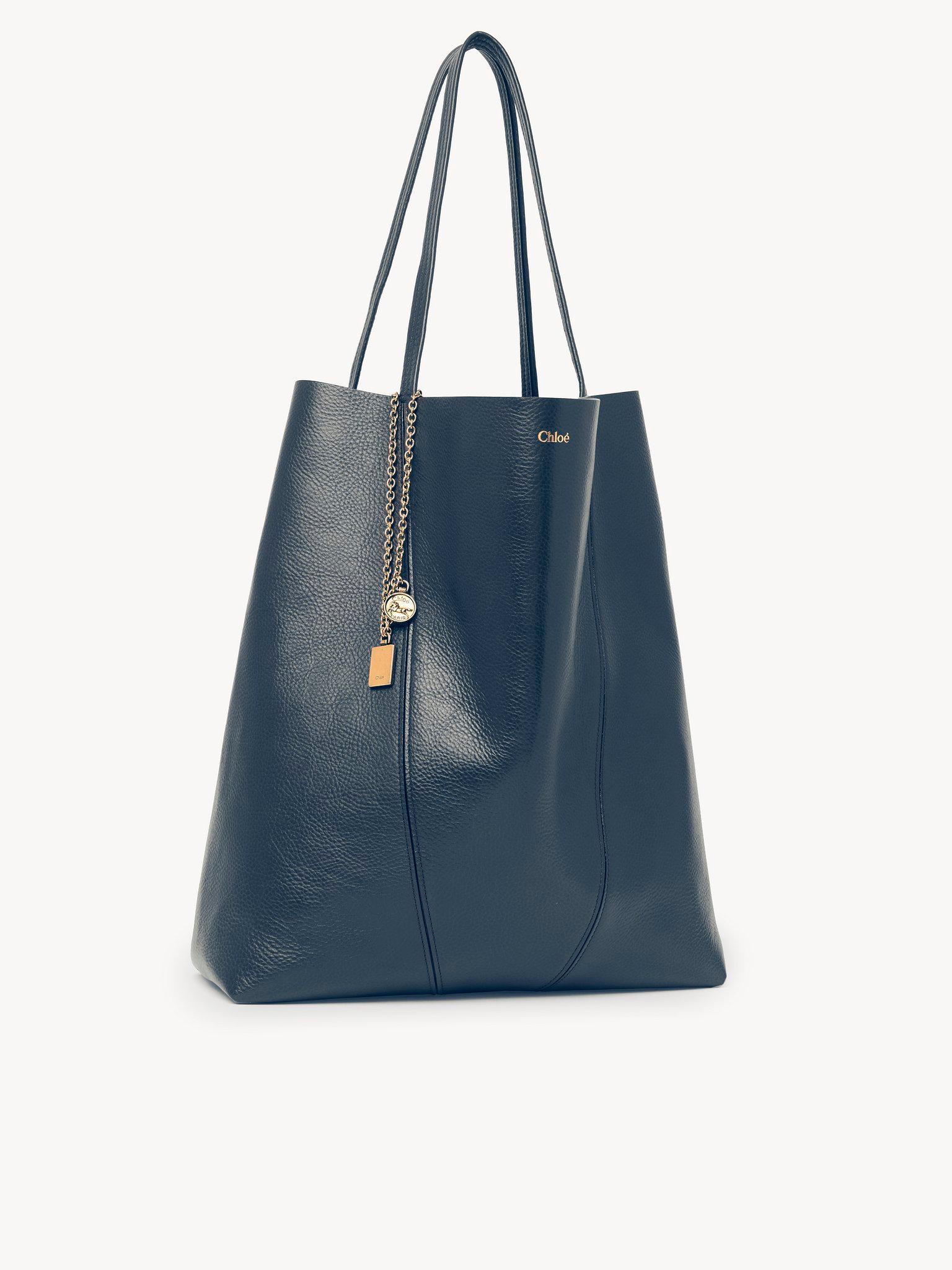 Large Chloé Spin tote bag in grained leather Product Image