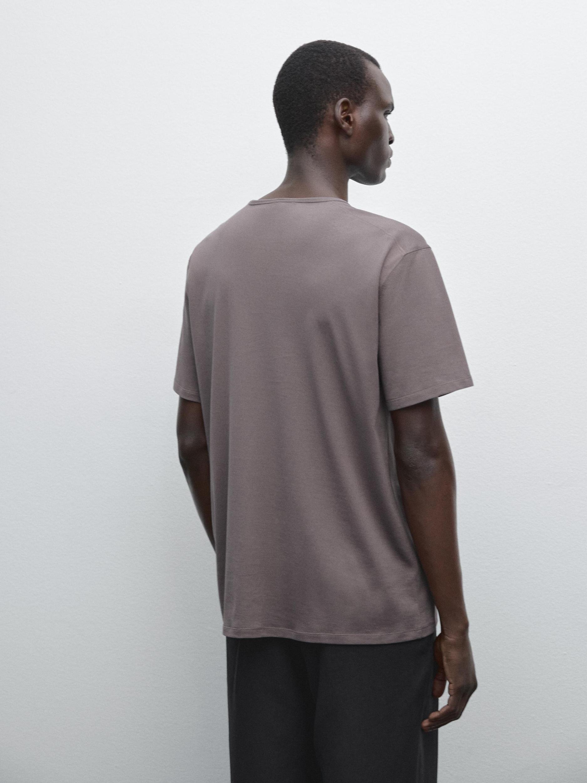 100% cotton lightweight T-shirt Product Image