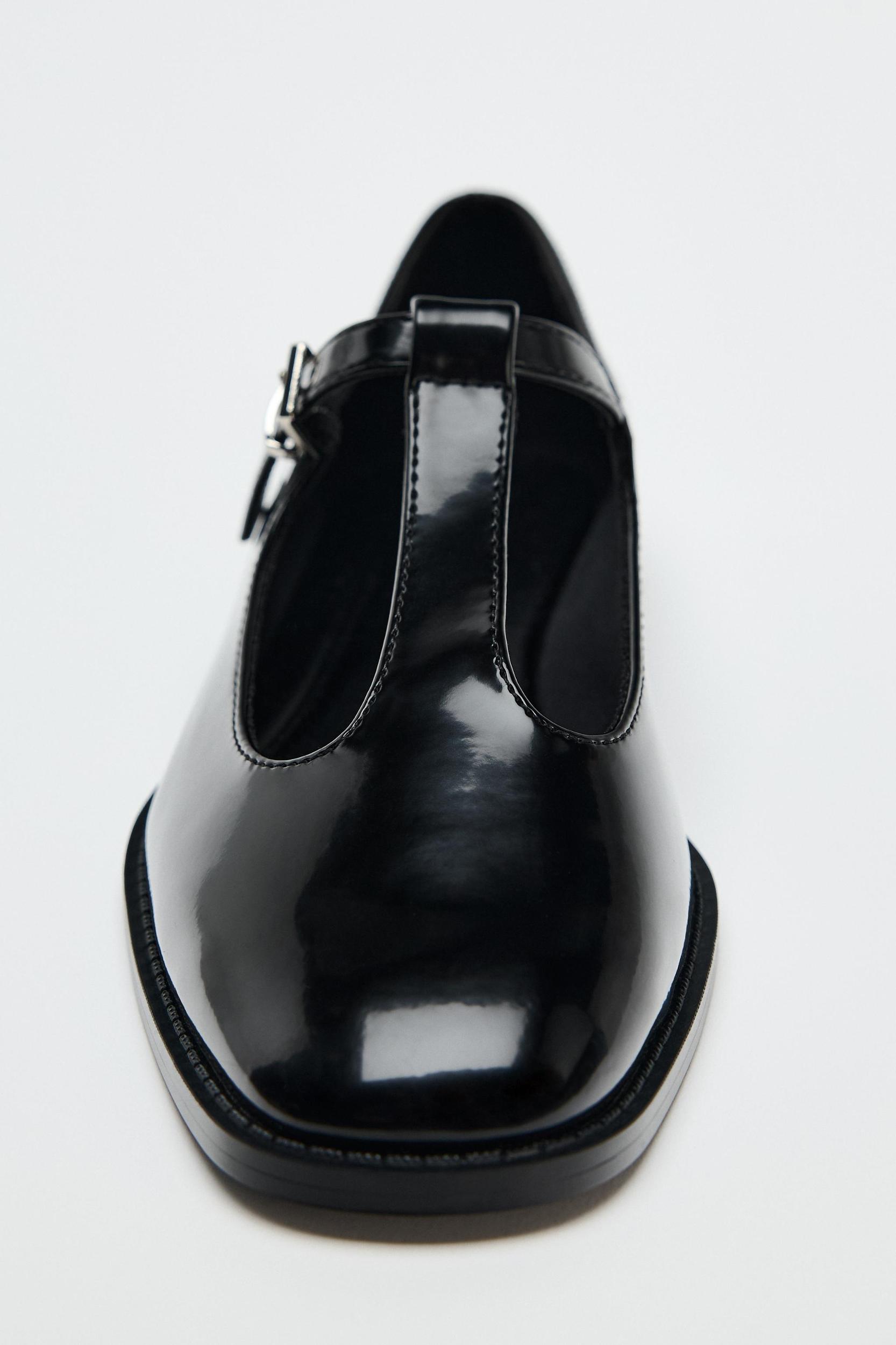 FLAT STRAP SHOES Product Image