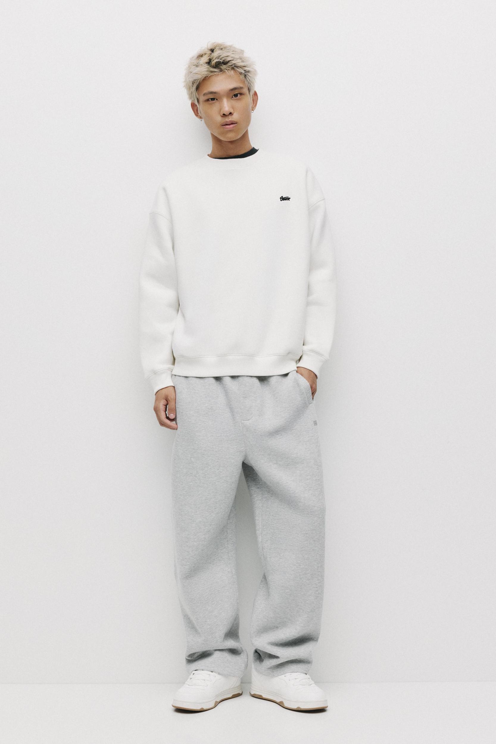 Round neck STWD sweatshirt Product Image