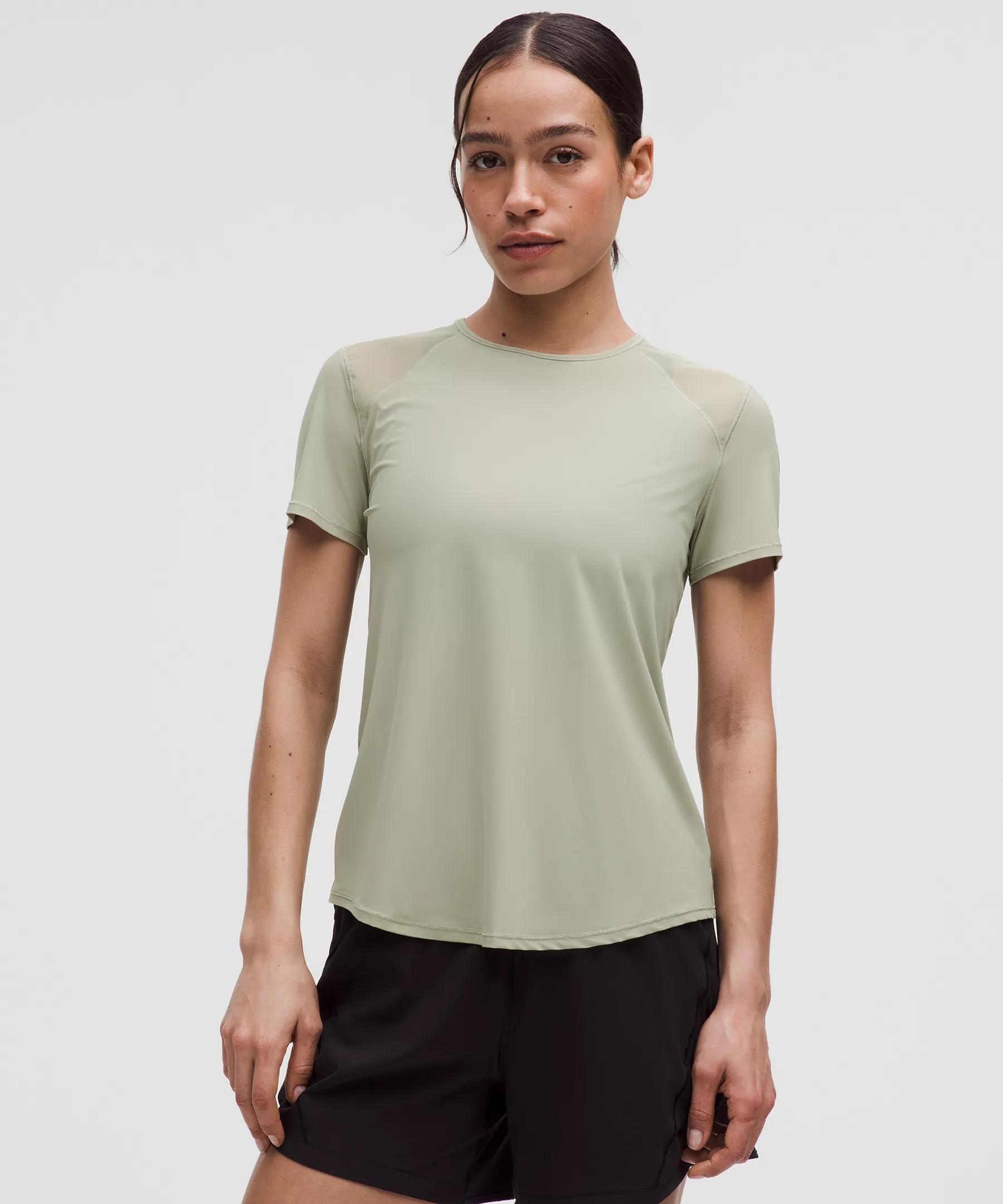 Sculpt Short-Sleeve Shirt Product Image