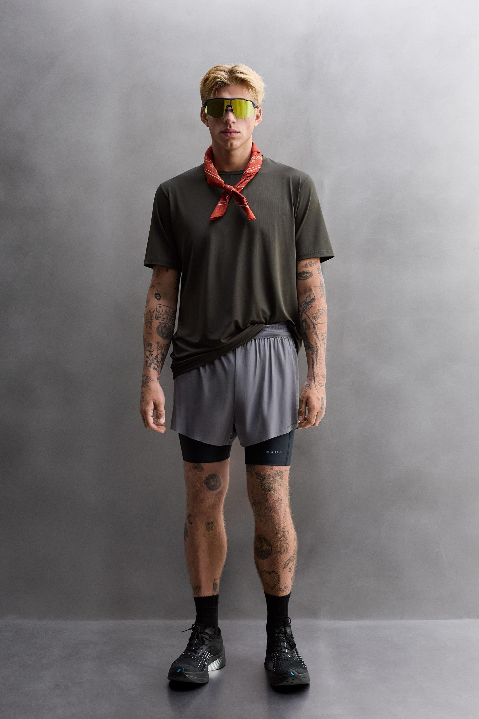 TEXTURED TRAINING T-SHIRT Product Image