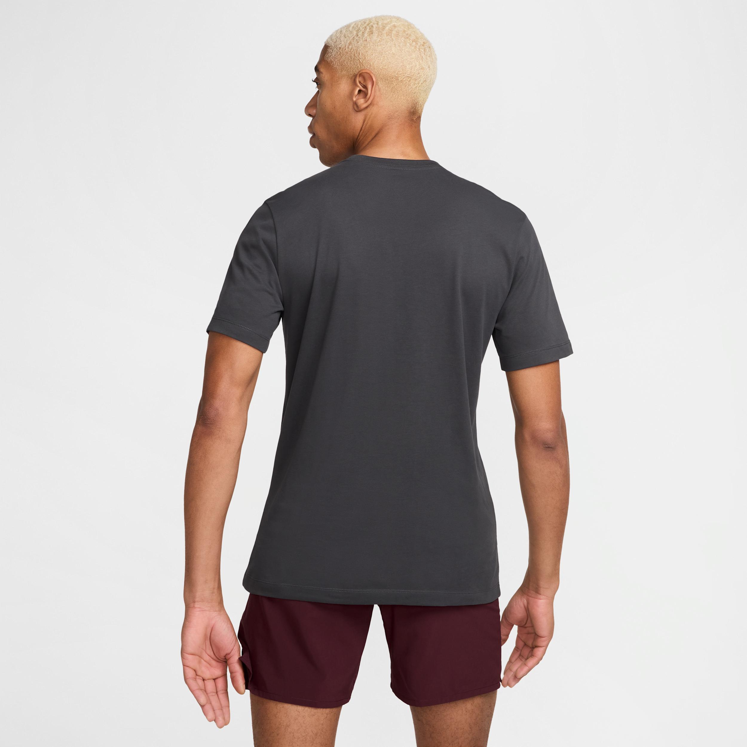 Nike Men's Dri-FIT Fitness T-Shirt Product Image