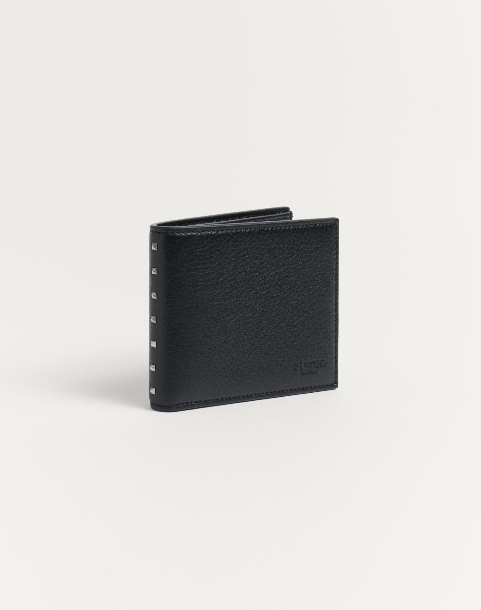 Rockstud Wallet In Grainy Calfskin Product Image