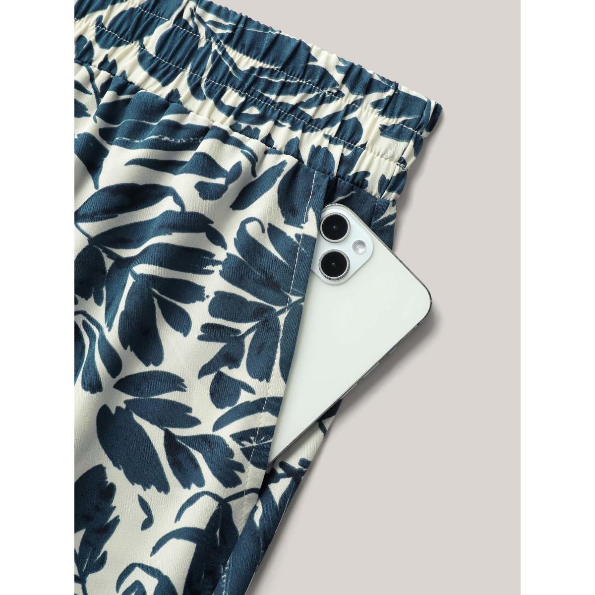 Plus Size Tropical Leaf Print Wide-Leg Pants Women Indigo Resort Wide Leg Mid Rise Vacation Pants BloomChic 30/6X Product Image