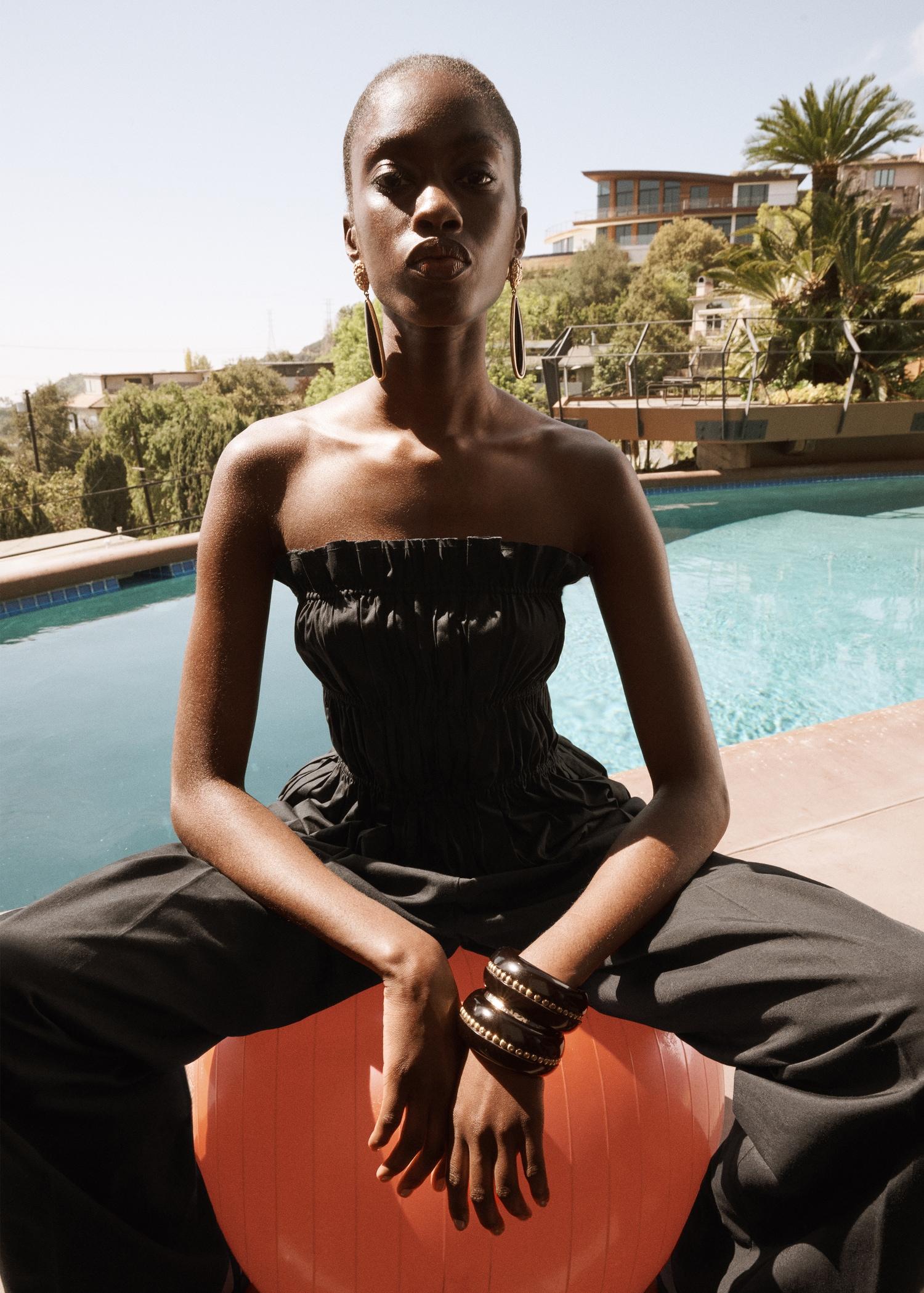 Ruched strapless top - Women | MANGO USA Product Image